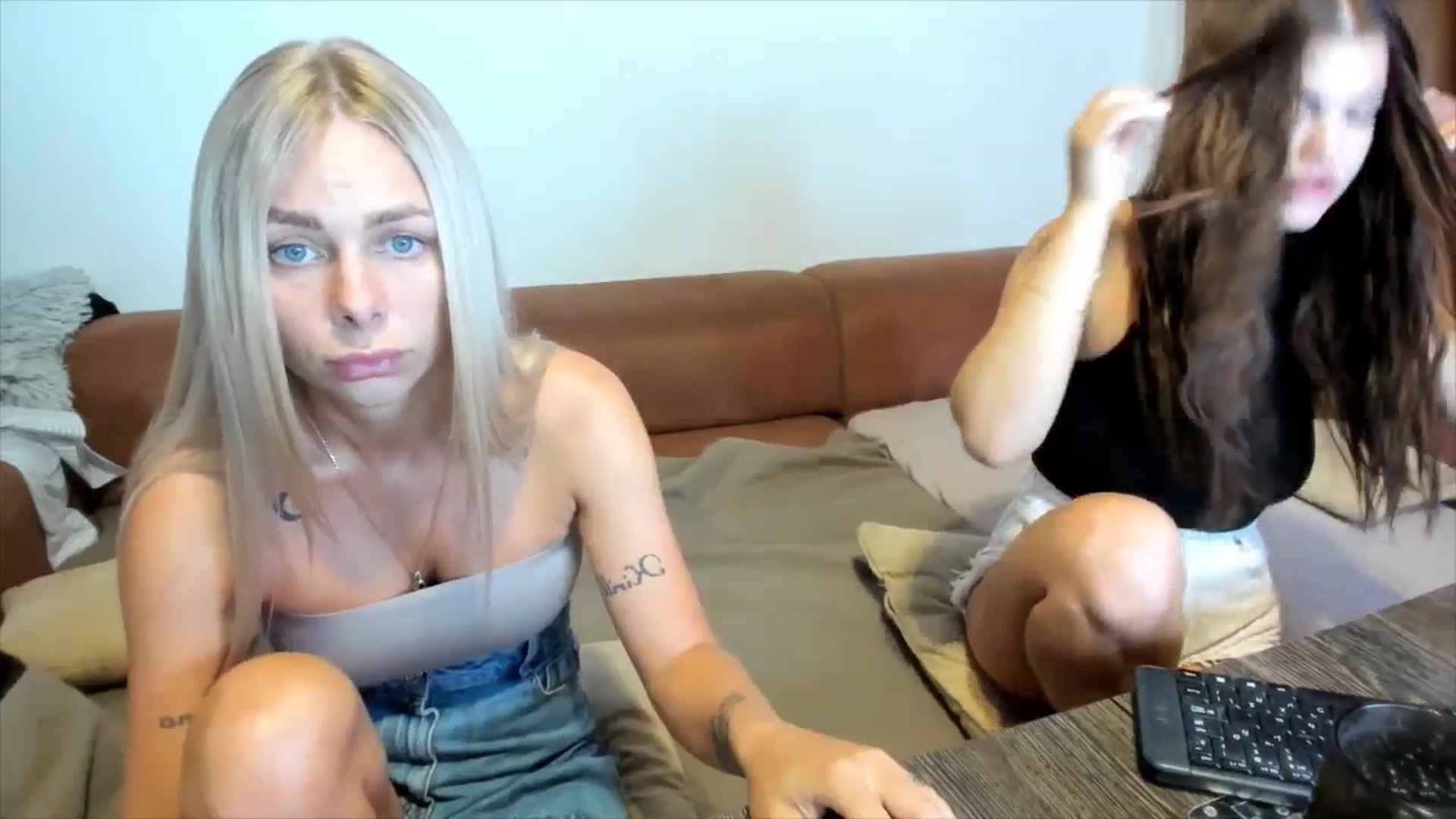 Gallery image thumbnail from YourPupsik's myfreecams stream on, 08/06/2025, 08:36 image 11 of 20