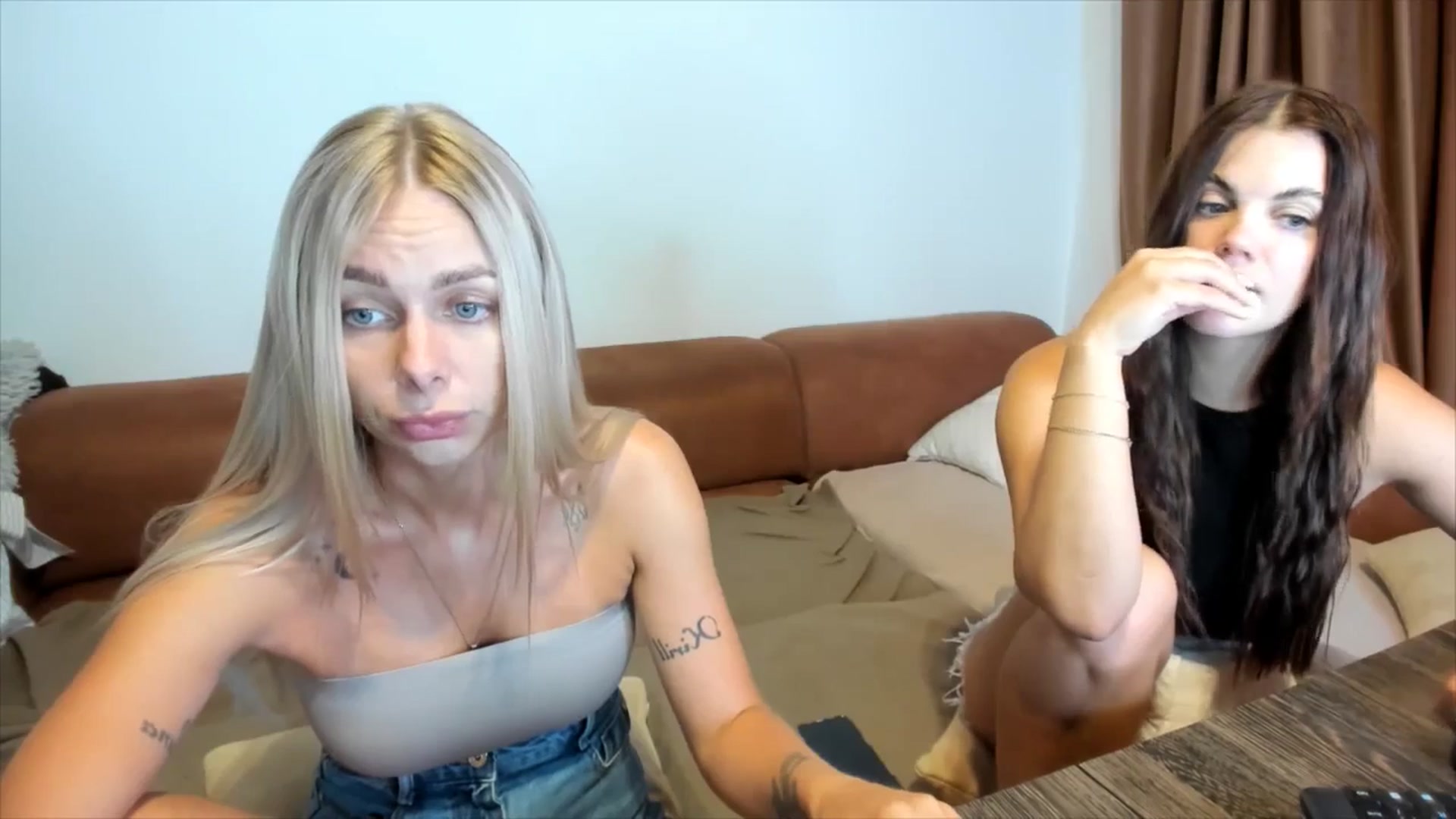 Gallery image thumbnail from YourPupsik's myfreecams stream on, 08/06/2025, 11:34 image 4 of 20