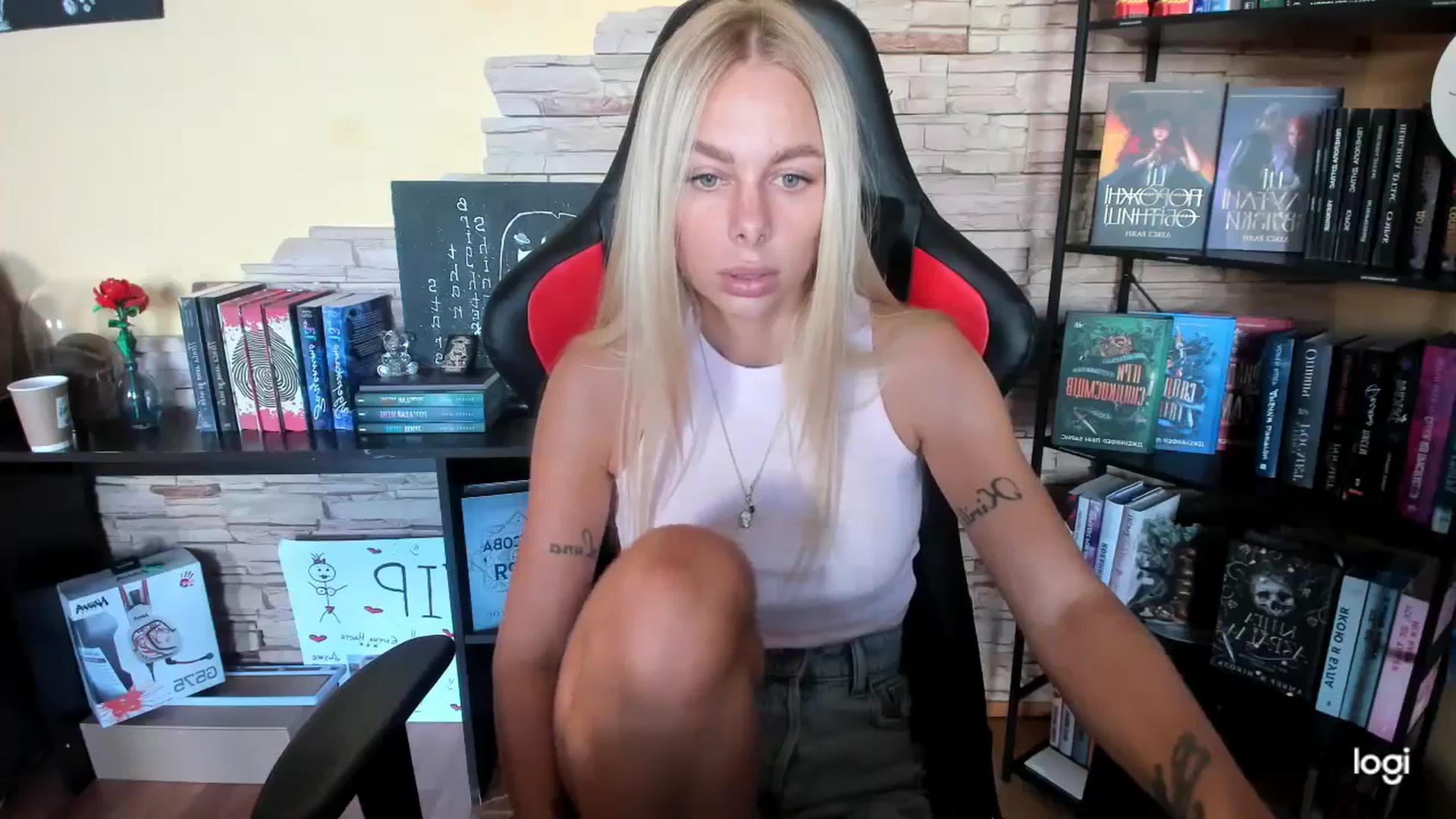 Gallery image thumbnail from YourPupsik's myfreecams stream on, 09/27/2025, 08:50 image 12 of 20