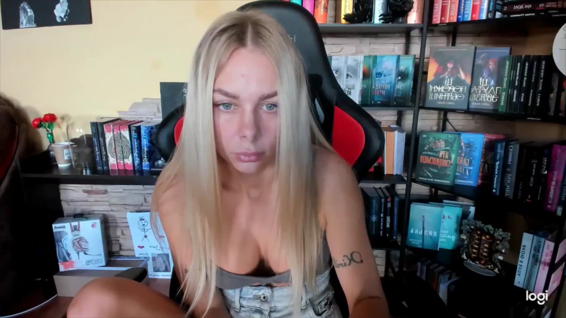 Gallery image thumbnail from YourPupsik's myfreecams stream on, 10/23/2025, 10:31 image 15 of 20