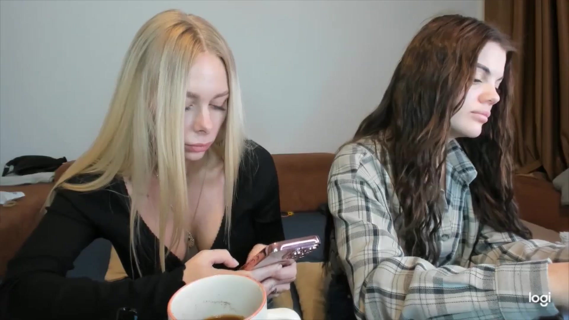 Gallery image thumbnail from YourPupsik's myfreecams stream on, 11/07/2025, 11:40 image 14 of 20