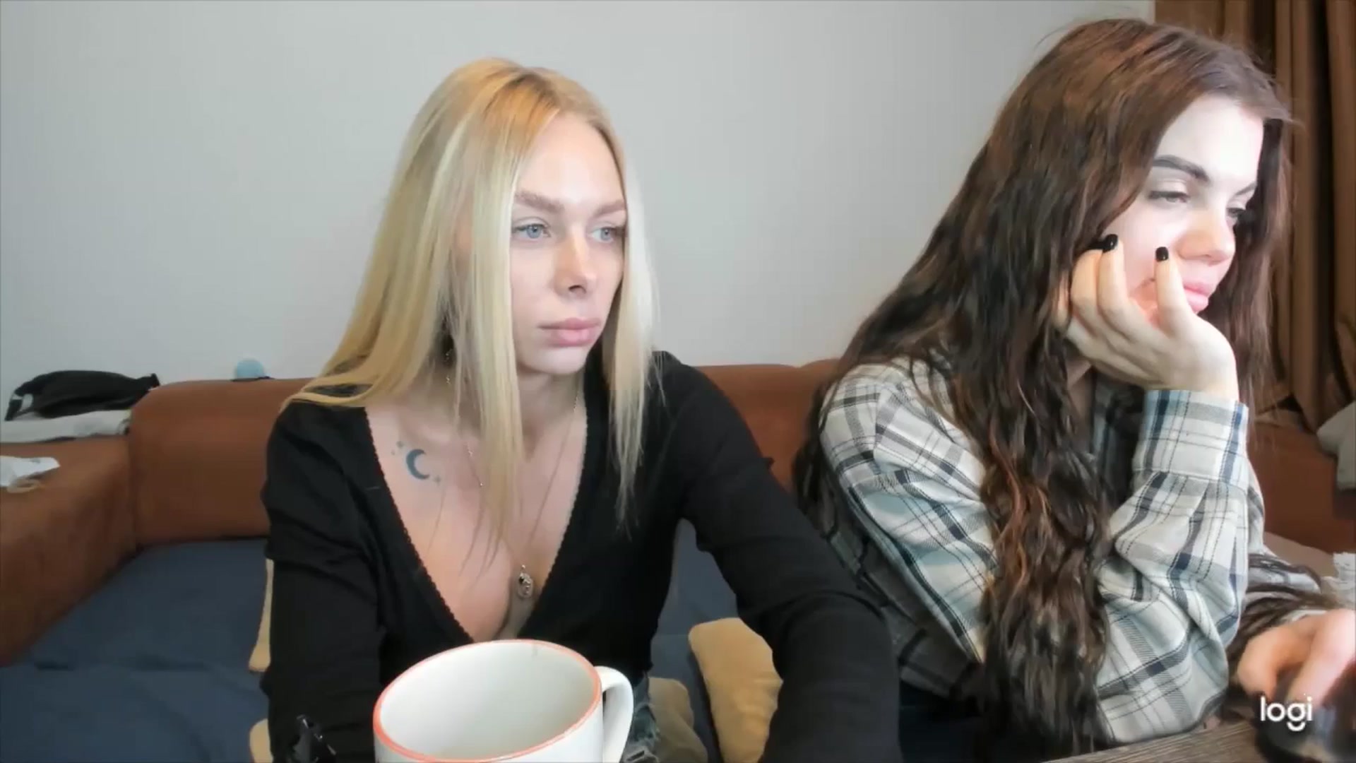 Gallery image thumbnail from YourPupsik's myfreecams stream on, 11/07/2025, 11:40 image 17 of 20