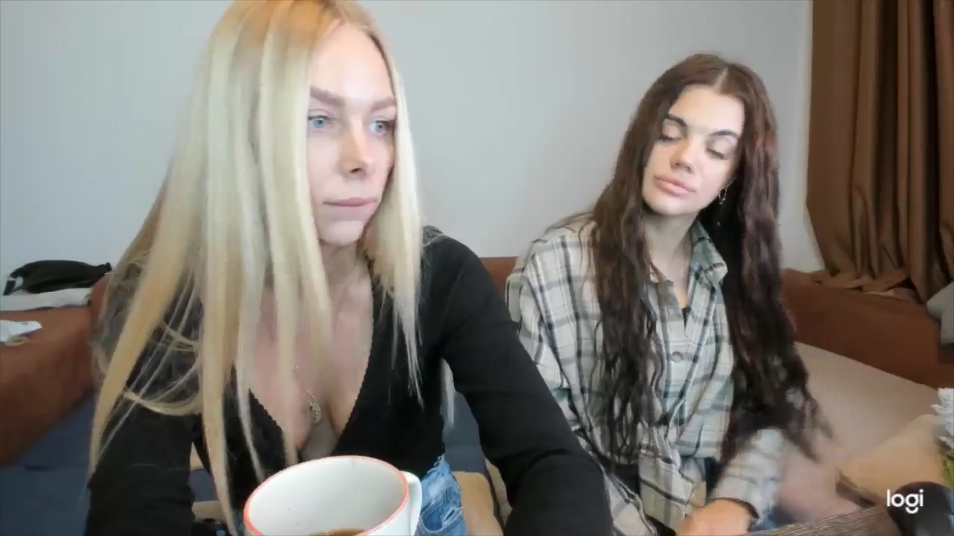 Gallery image thumbnail from YourPupsik's myfreecams stream on, 11/07/2025, 11:40 image 15 of 20
