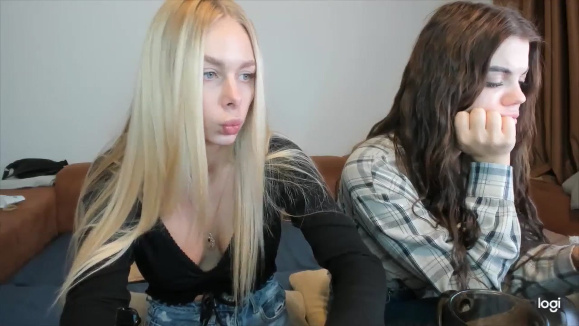 Gallery image thumbnail from YourPupsik's myfreecams stream on, 11/07/2025, 11:40 image 5 of 20