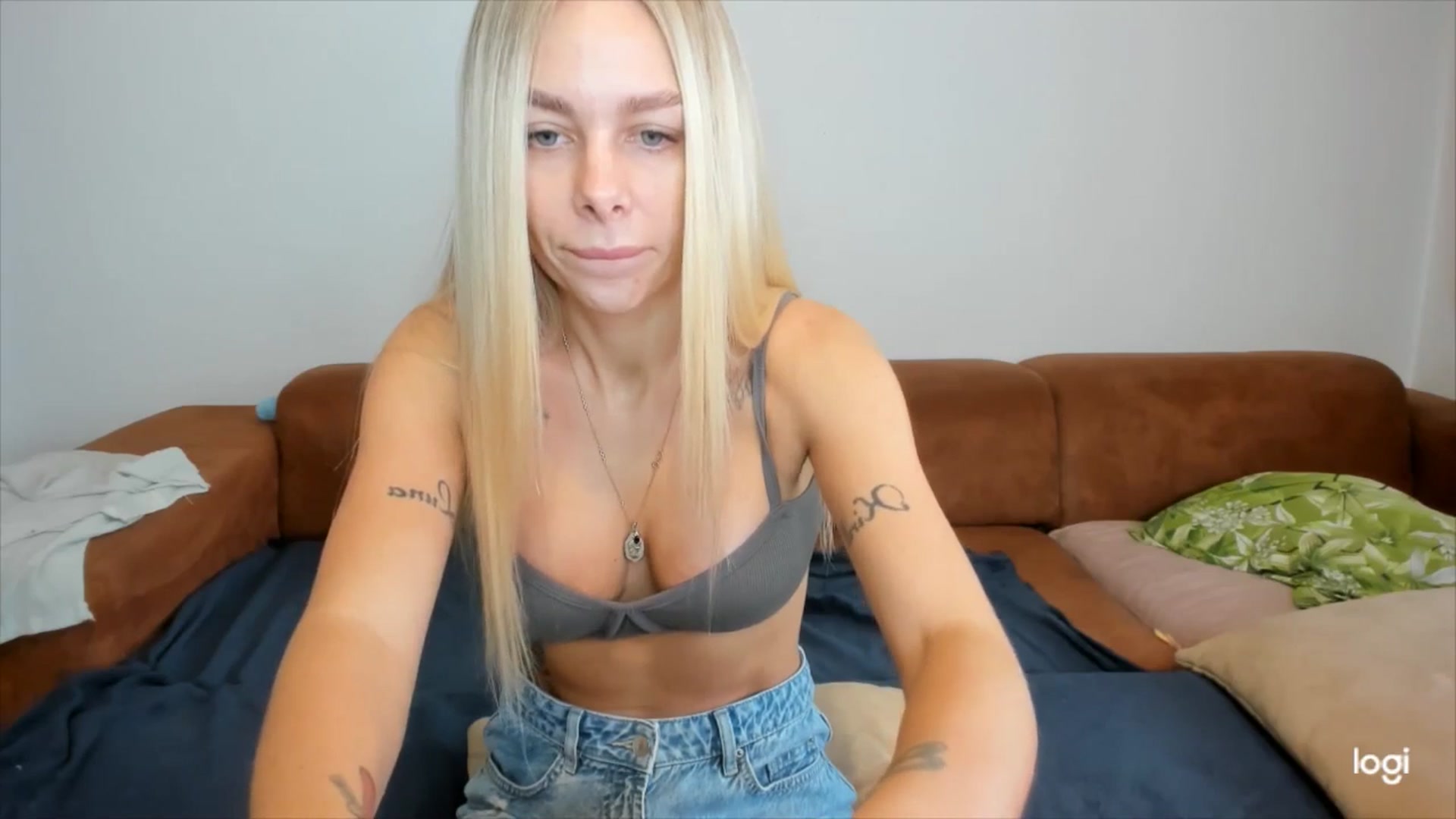 Gallery image thumbnail from YourPupsik's myfreecams stream on, 11/10/2025, 08:11 image 10 of 20