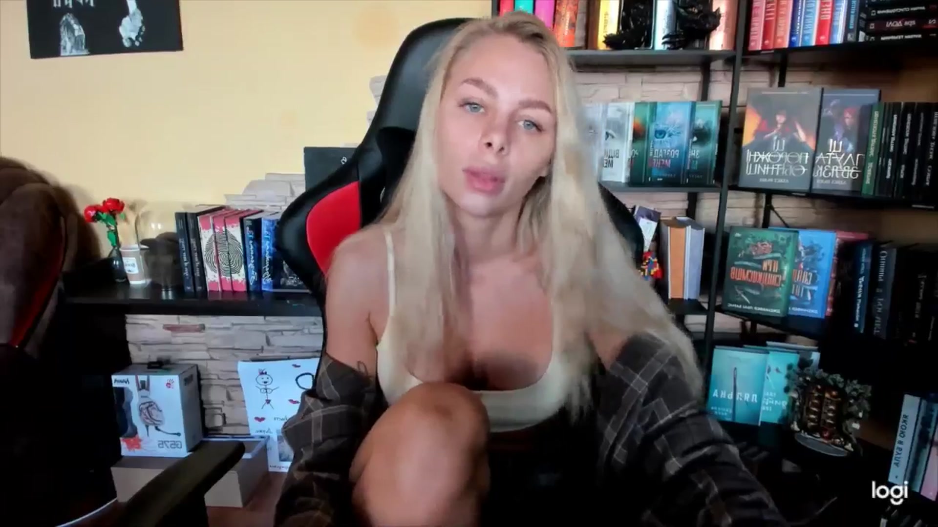 Gallery image thumbnail from YourPupsik's myfreecams stream on, 11/14/2025, 09:07 image 10 of 20