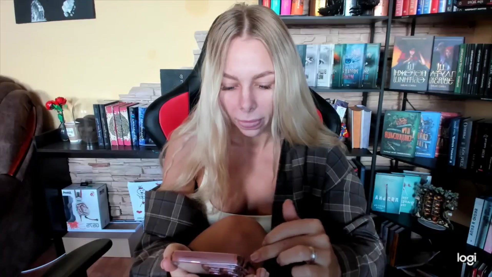 Gallery image thumbnail from YourPupsik's myfreecams stream on, 11/14/2025, 10:17 image 11 of 20