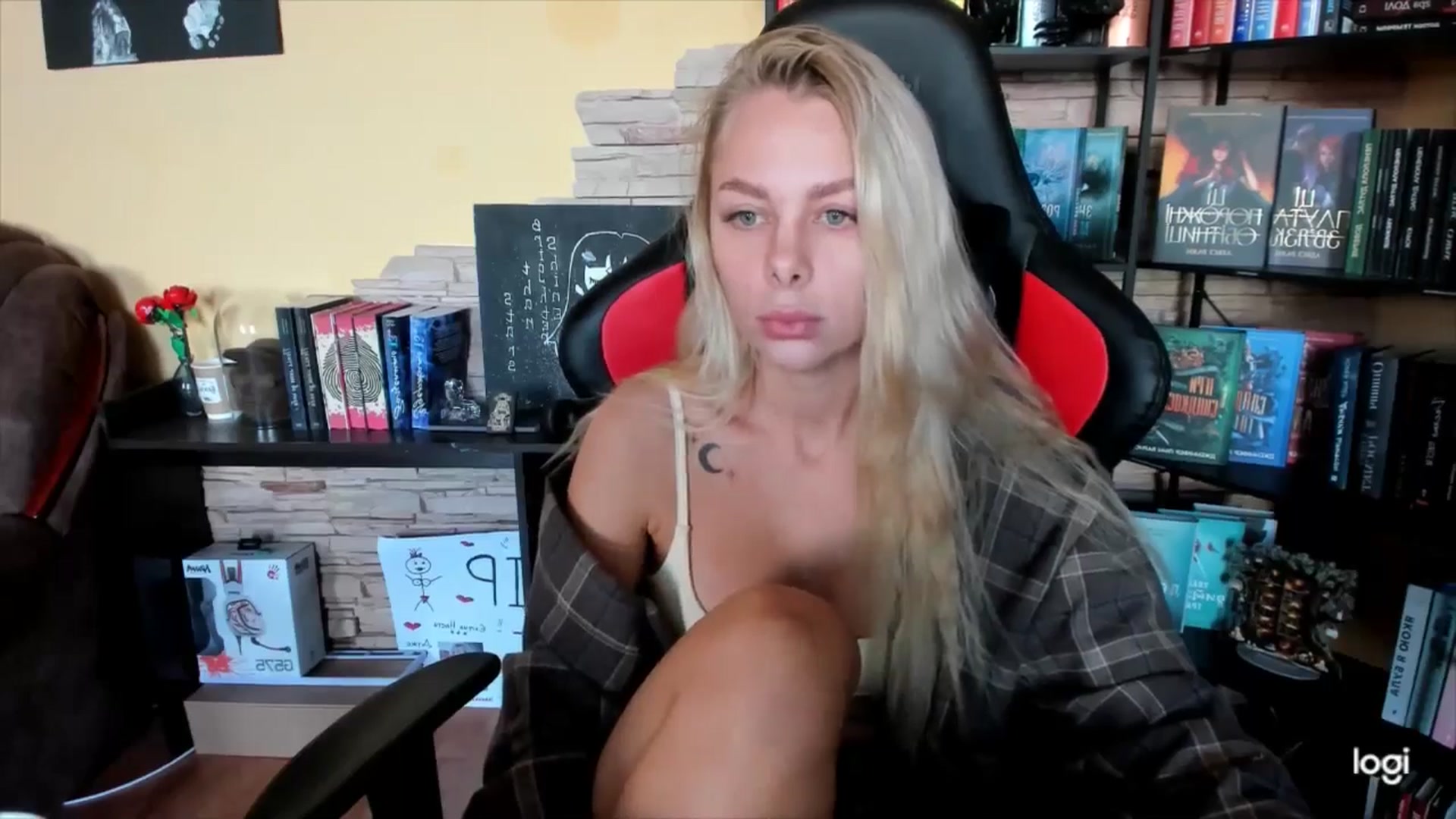 Gallery image thumbnail from YourPupsik's myfreecams stream on, 11/14/2025, 10:33 image 15 of 20