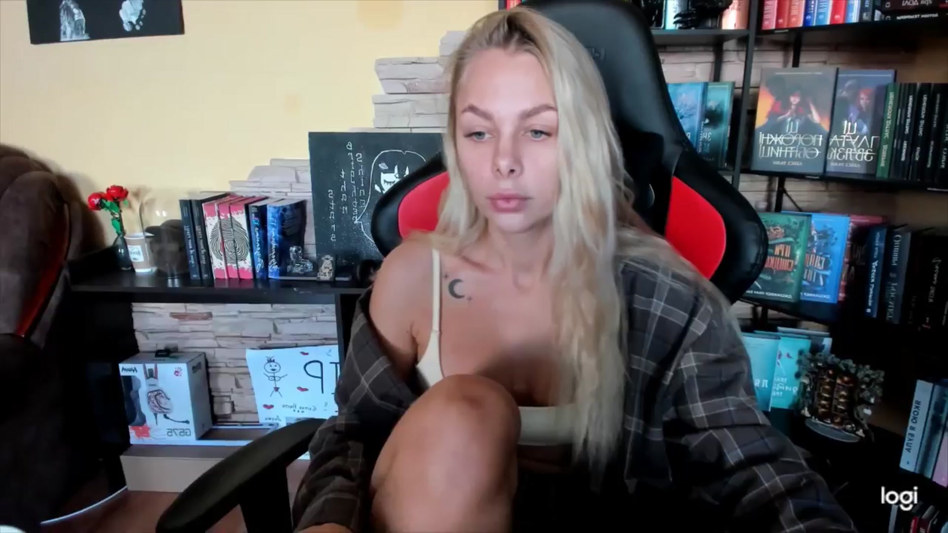 Gallery image thumbnail from YourPupsik's myfreecams stream on, 11/14/2025, 10:33 image 8 of 20
