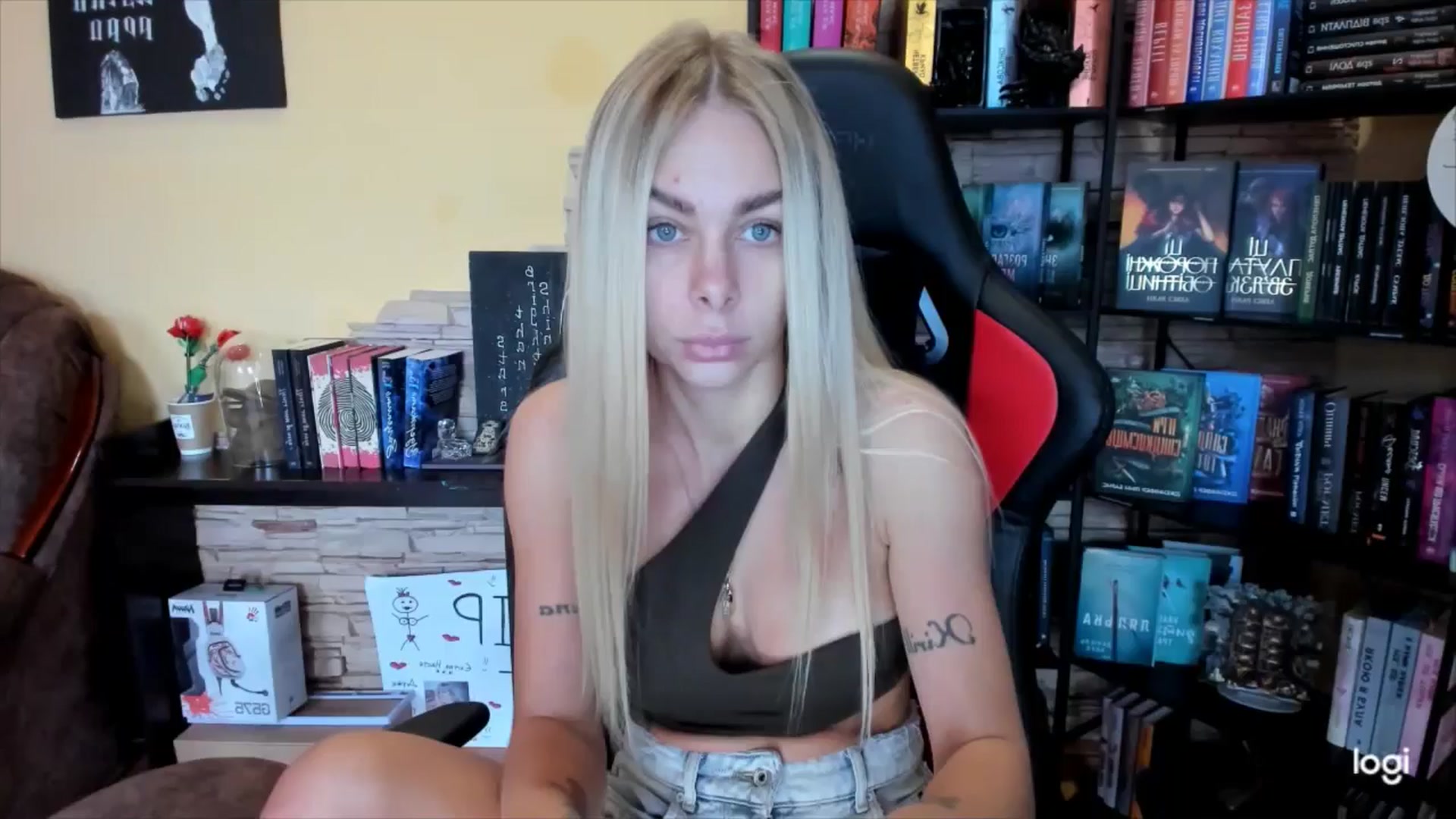 Gallery image thumbnail from YourPupsik's myfreecams stream on, 11/16/2025, 12:17 image 1 of 20