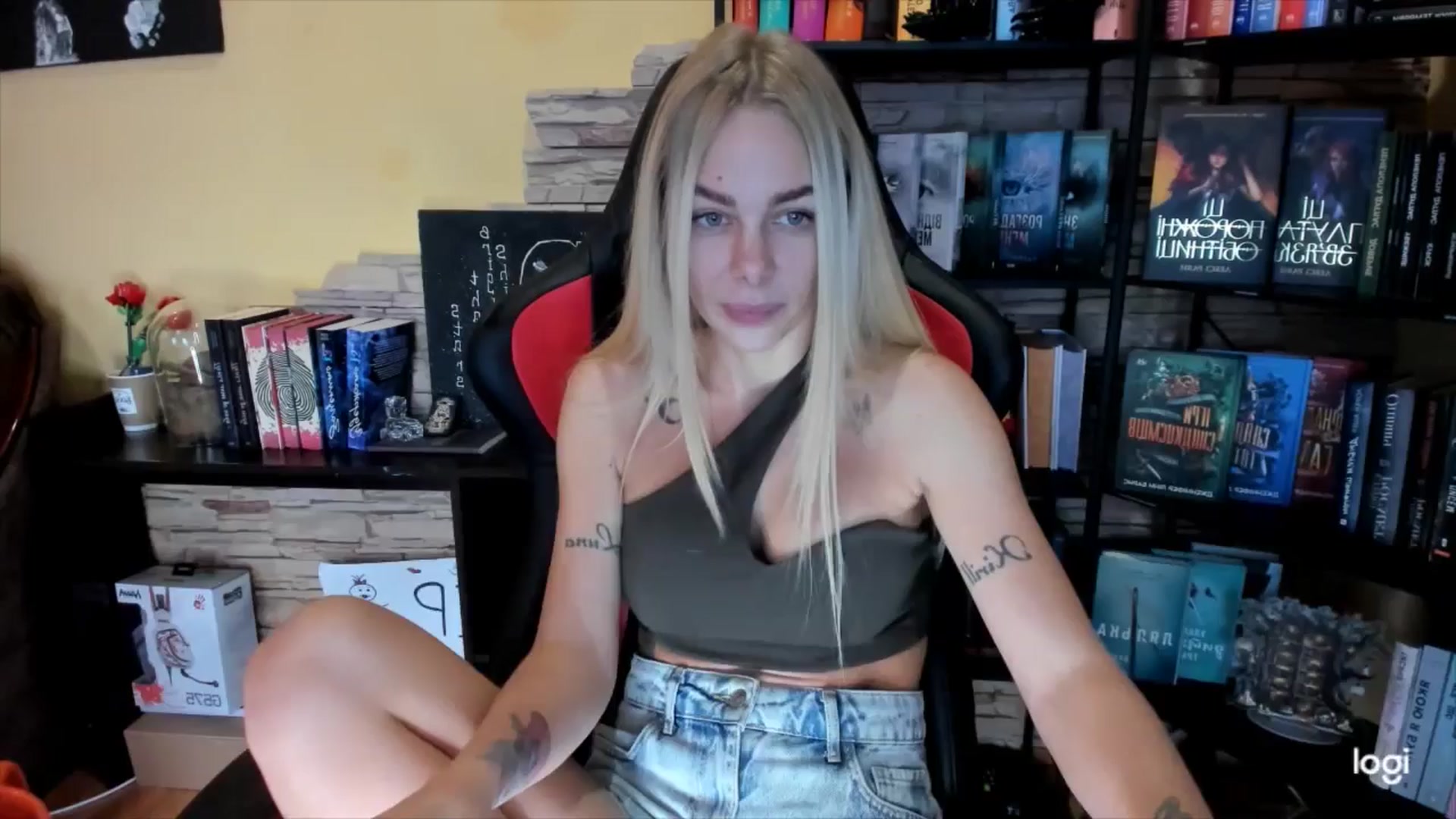 Gallery image thumbnail from YourPupsik's myfreecams stream on, 11/17/2025, 11:54 image 1 of 20