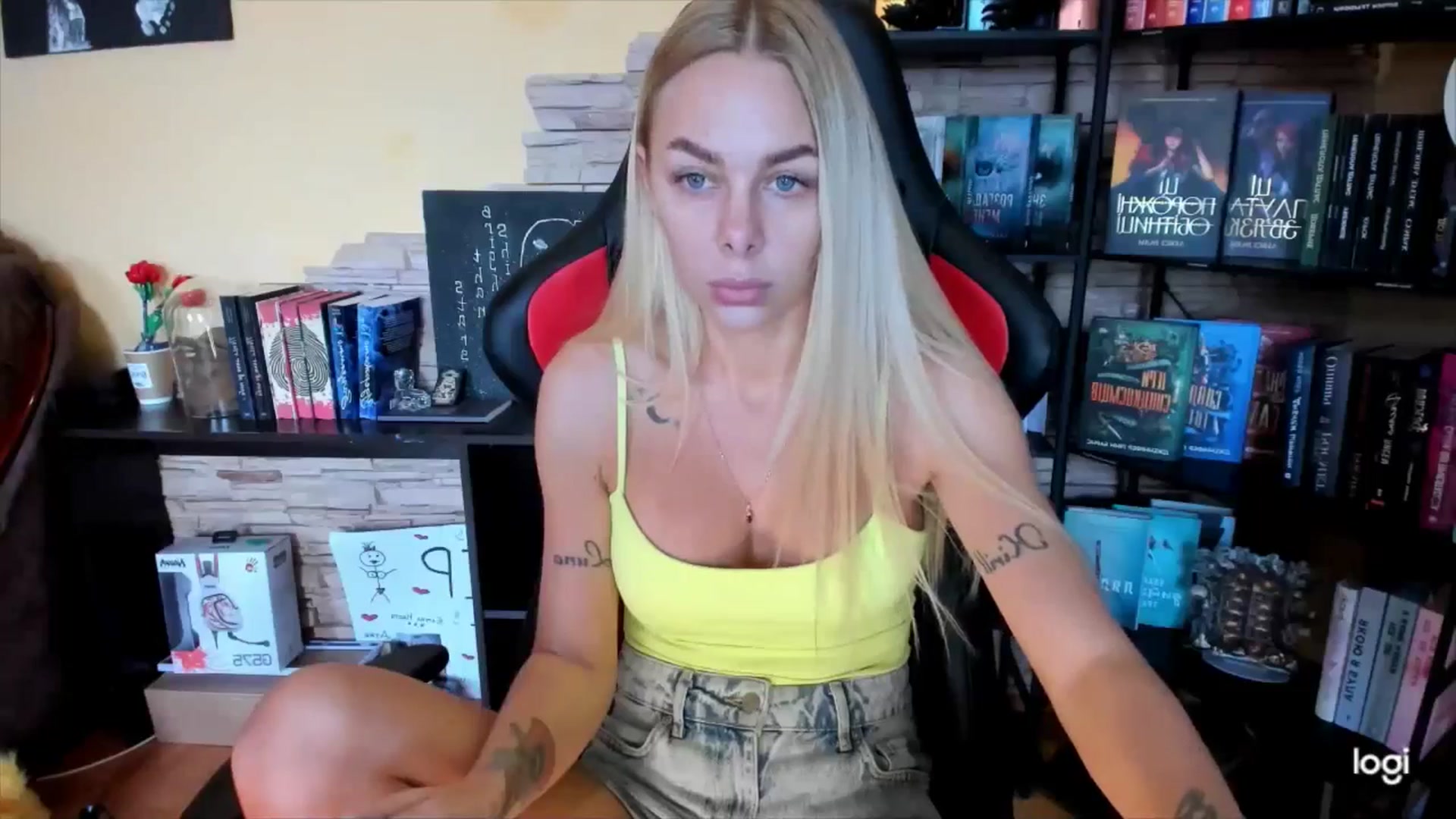 Gallery image thumbnail from YourPupsik's myfreecams stream on, 11/19/2025, 10:57 image 5 of 20