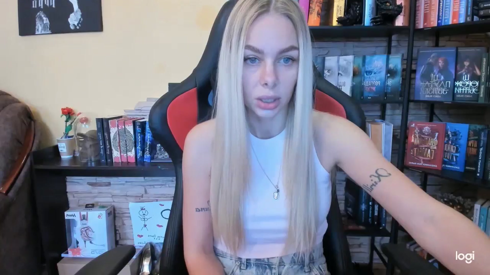 Gallery image thumbnail from YourPupsik's myfreecams stream on, 12/01/2025, 10:13 image 11 of 20