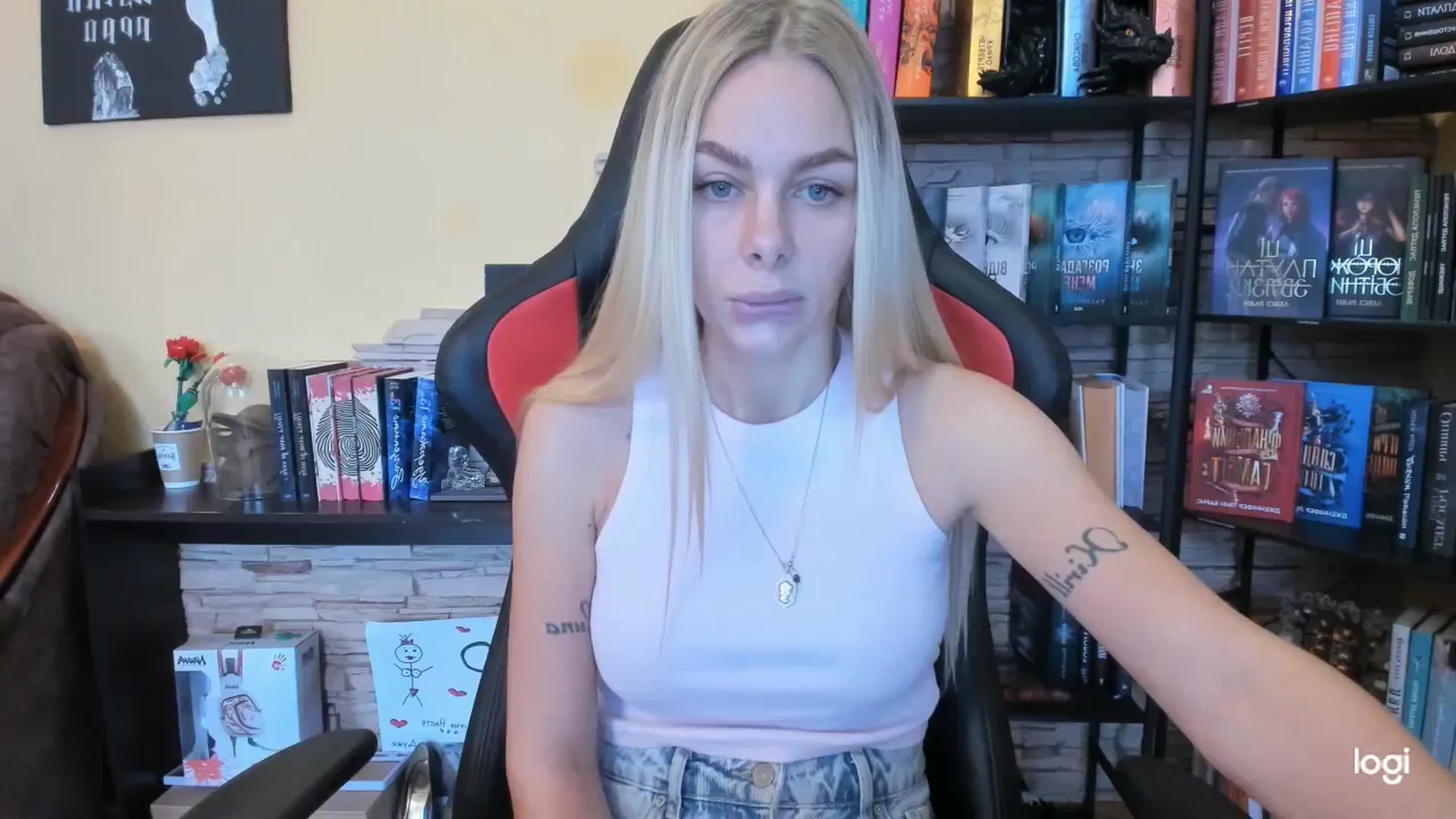 Gallery image thumbnail from YourPupsik's myfreecams stream on, 12/01/2025, 10:13 image 2 of 20