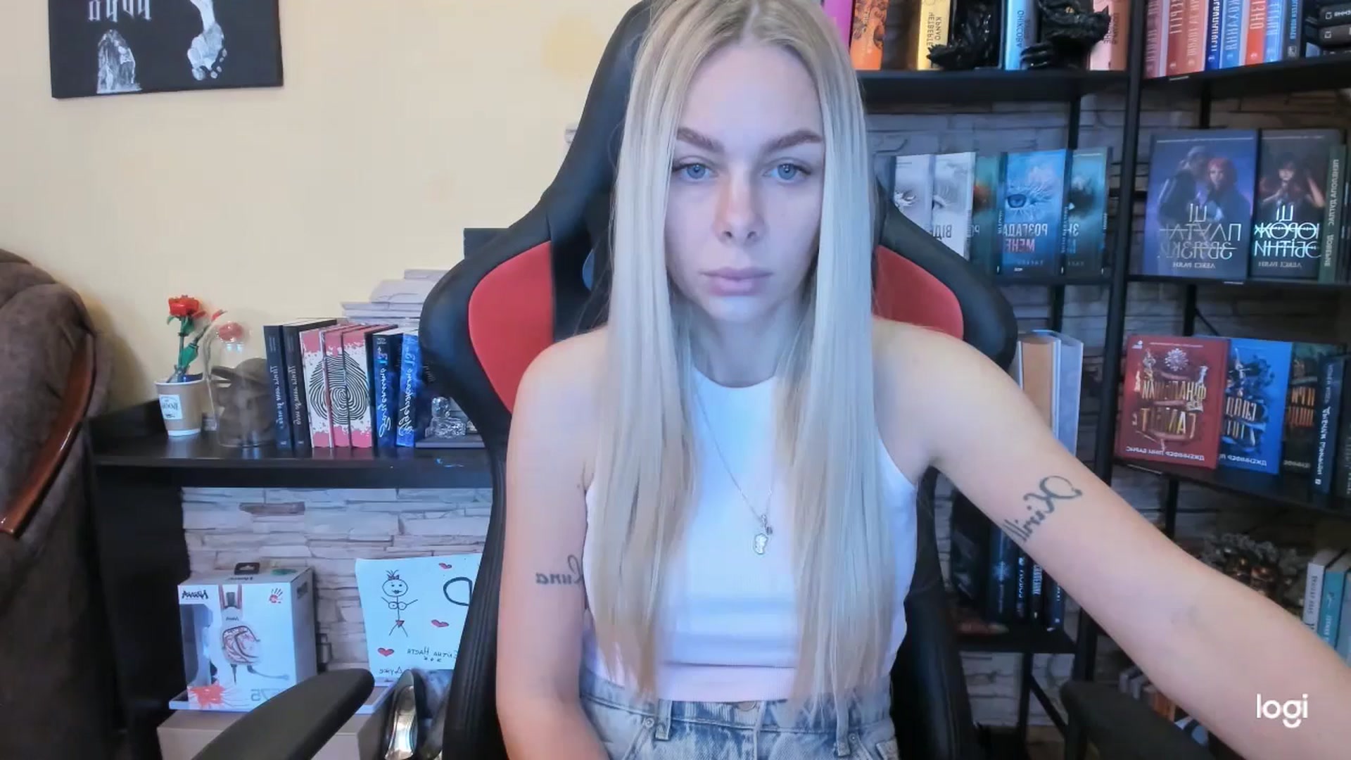 Gallery image thumbnail from YourPupsik's myfreecams stream on, 12/01/2025, 10:13 image 17 of 20