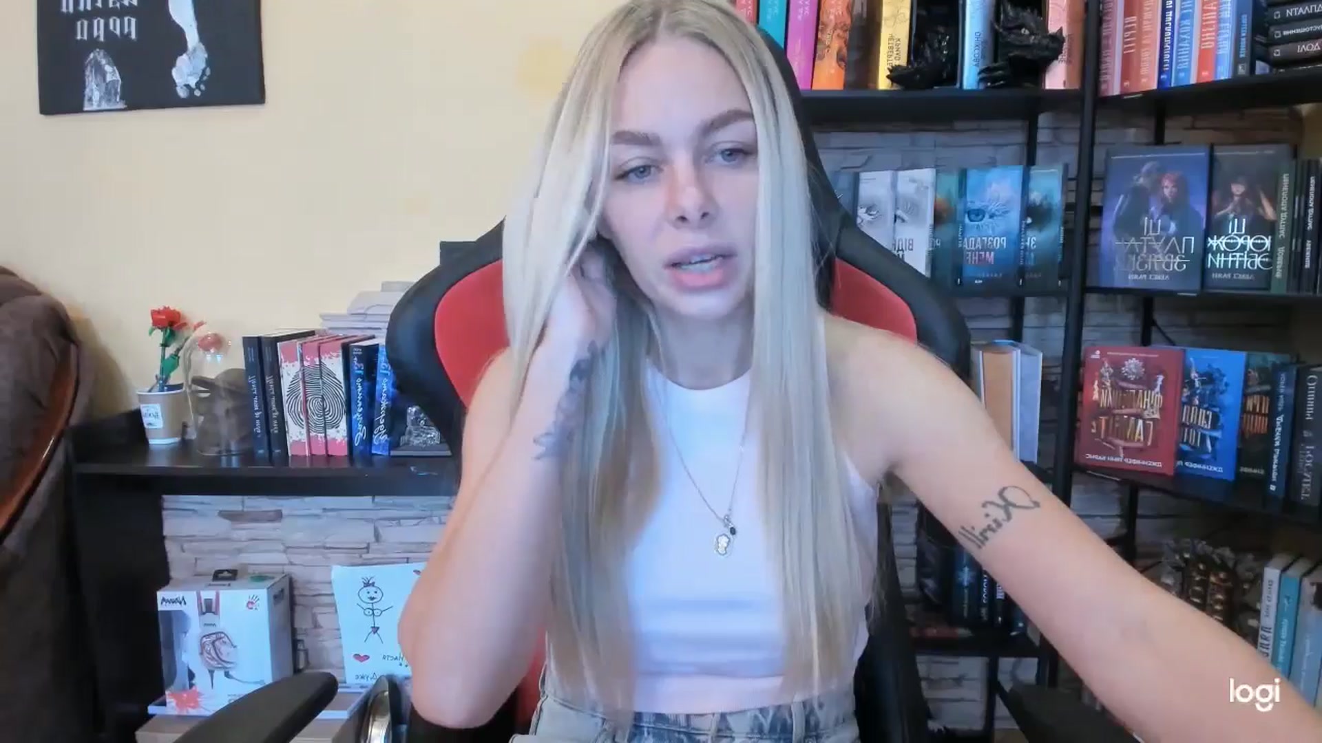 Gallery image thumbnail from YourPupsik's myfreecams stream on, 12/01/2025, 10:13 image 8 of 20