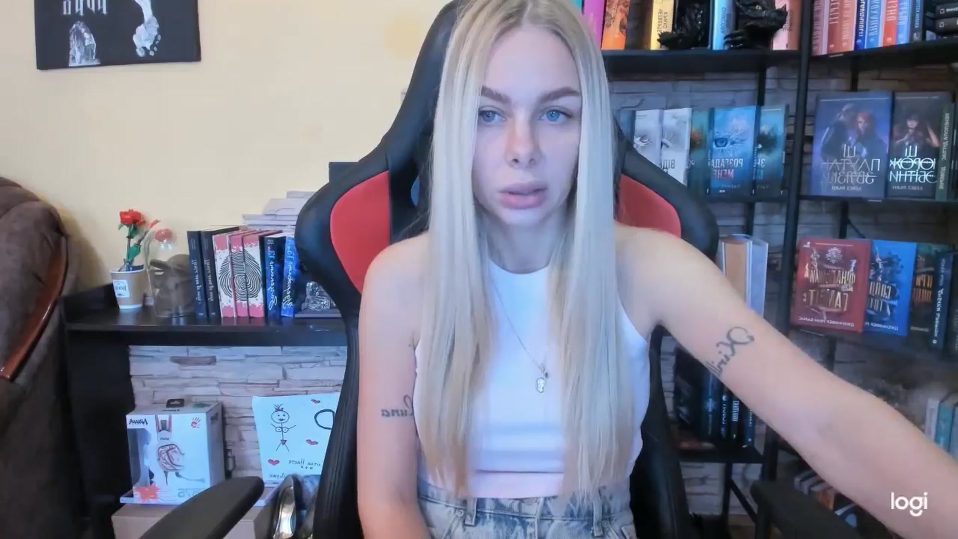 Gallery image thumbnail from YourPupsik's myfreecams stream on, 12/01/2025, 10:13 image 19 of 20