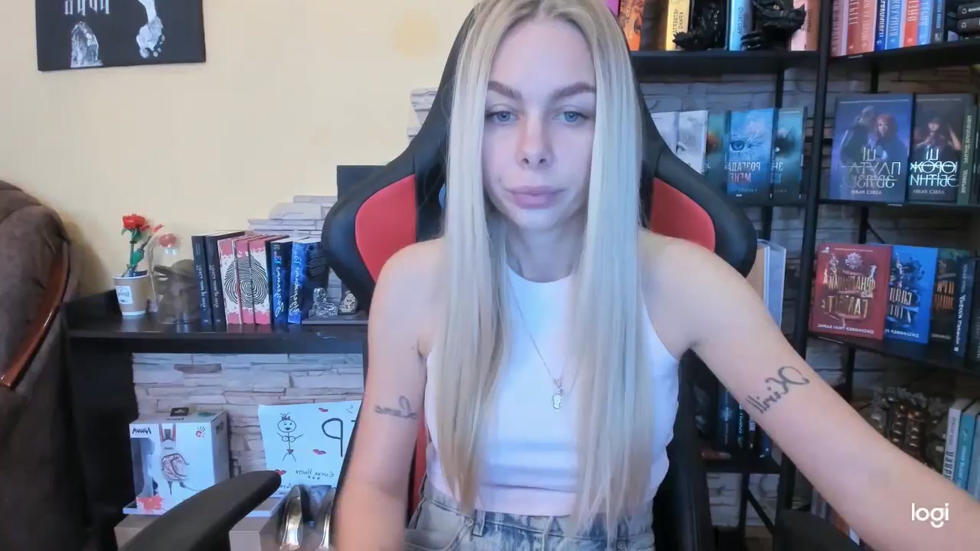 Gallery image thumbnail from YourPupsik's myfreecams stream on, 12/01/2025, 10:13 image 15 of 20