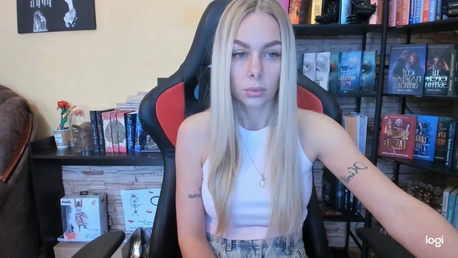 Gallery image thumbnail from YourPupsik's myfreecams stream on, 12/01/2025, 10:13 image 13 of 20