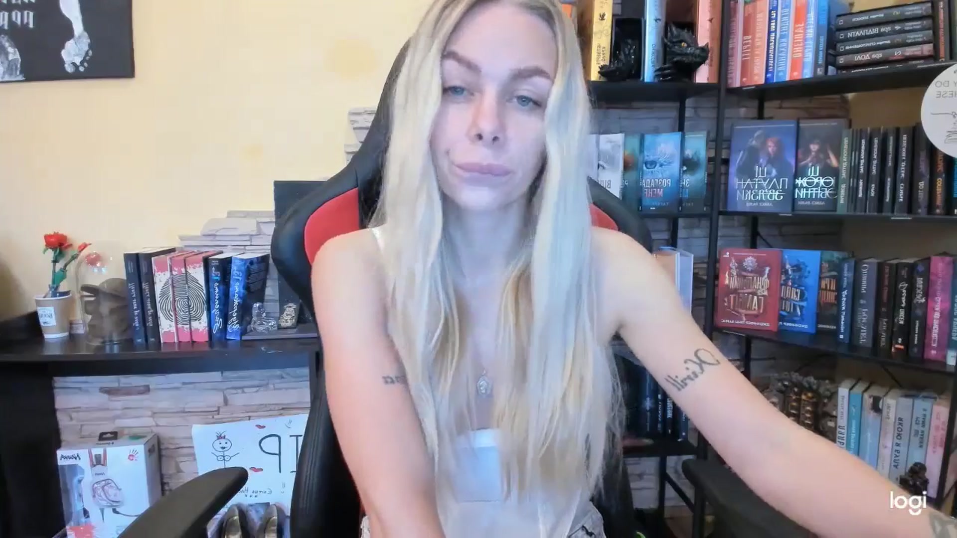 Gallery image thumbnail from YourPupsik's myfreecams stream on, 12/03/2025, 08:12 image 18 of 20