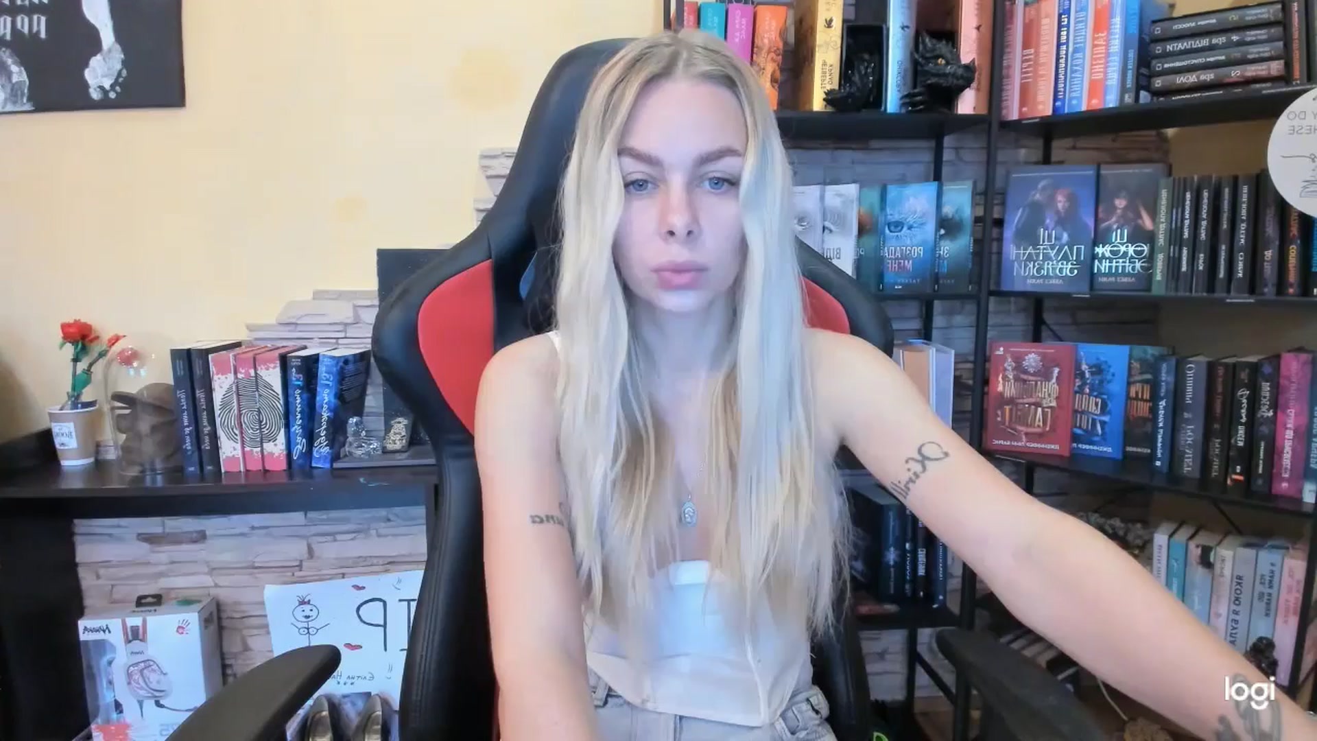 Gallery image thumbnail from YourPupsik's myfreecams stream on, 12/03/2025, 08:12 image 19 of 20