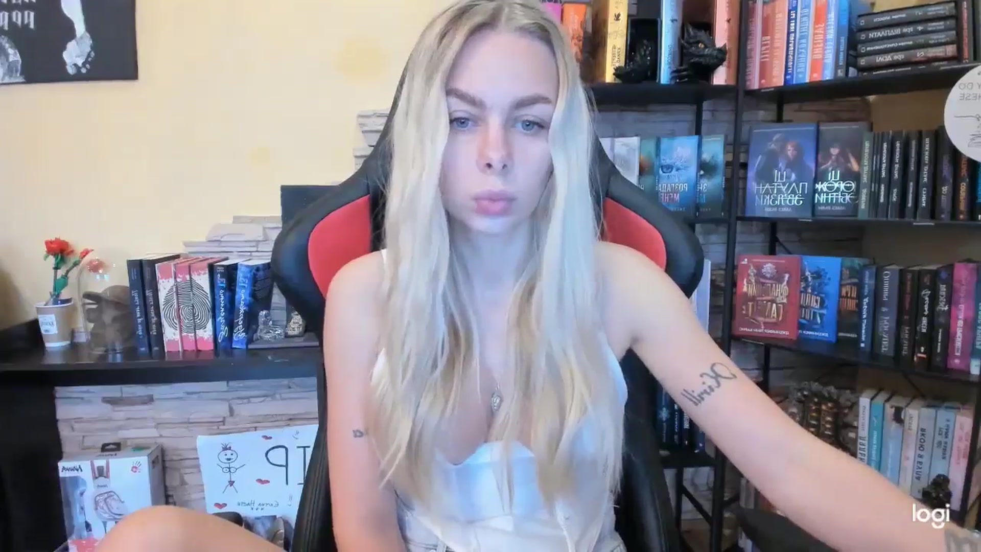 Gallery image thumbnail from YourPupsik's myfreecams stream on, 12/03/2025, 08:12 image 13 of 20