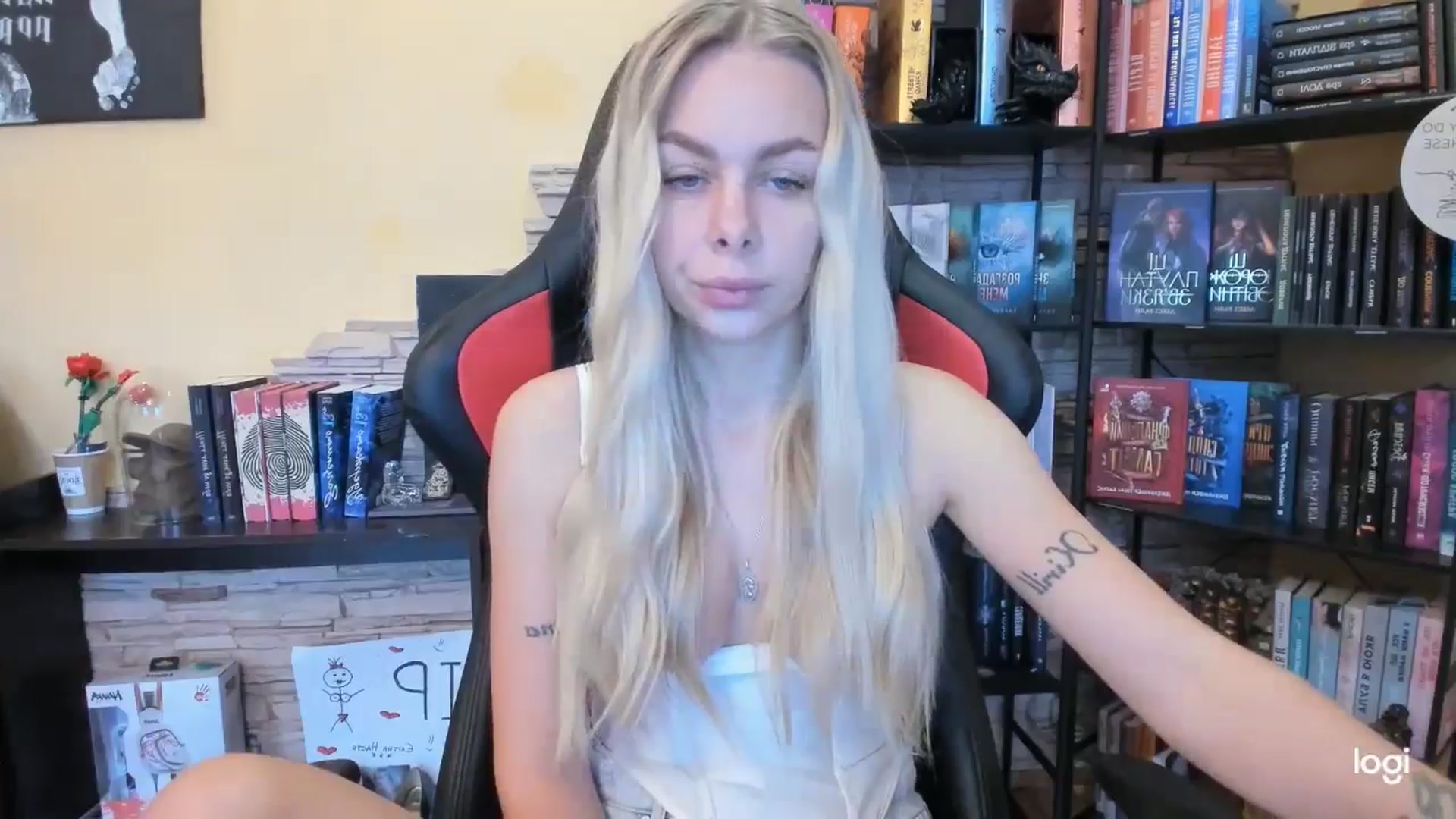 Gallery image thumbnail from YourPupsik's myfreecams stream on, 12/03/2025, 08:12 image 15 of 20