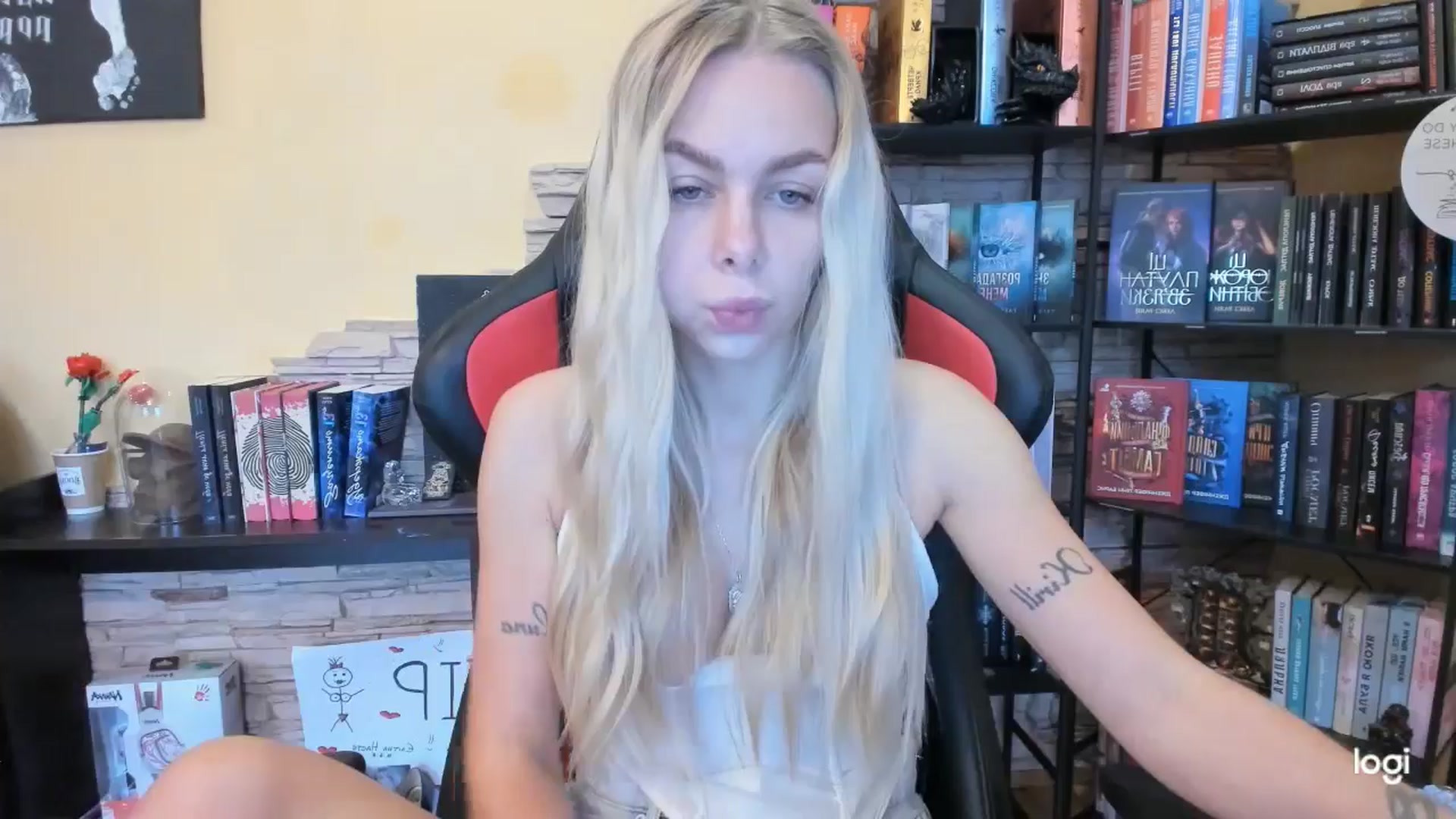 Gallery image thumbnail from YourPupsik's myfreecams stream on, 12/03/2025, 08:12 image 12 of 20