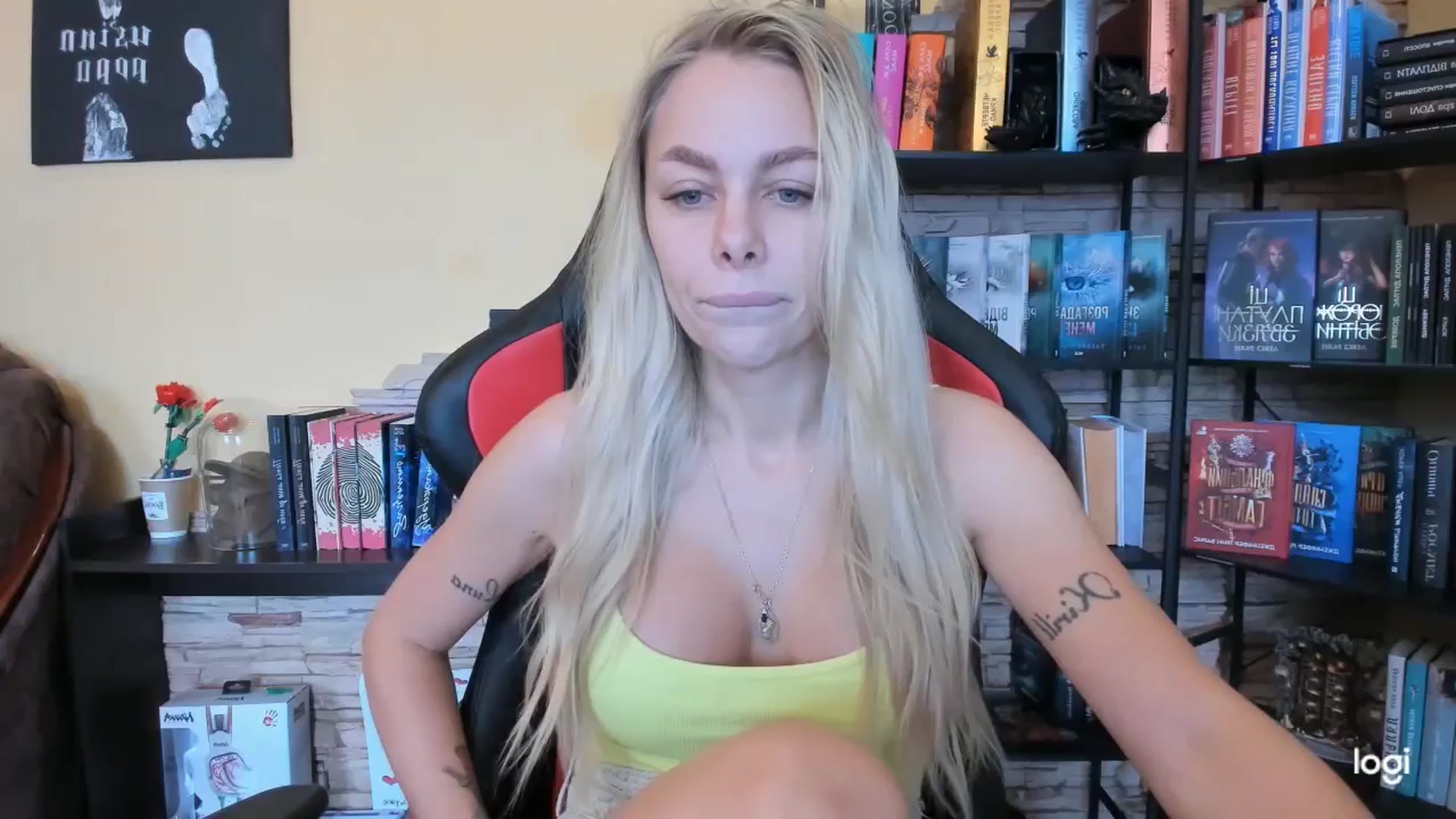 Gallery image thumbnail from YourPupsik's myfreecams stream on, 12/04/2025, 10:20 image 12 of 20
