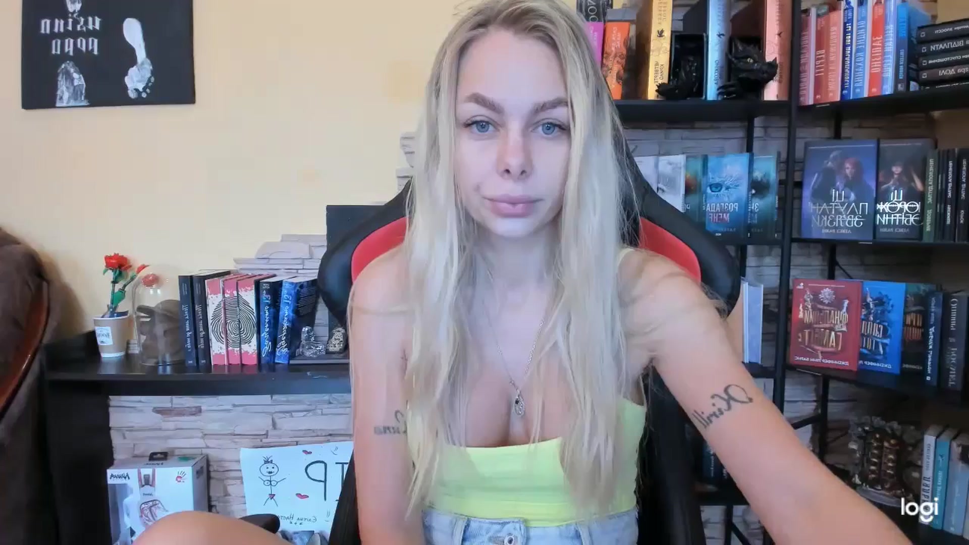 Gallery image thumbnail from YourPupsik's myfreecams stream on, 12/04/2025, 10:20 image 2 of 20