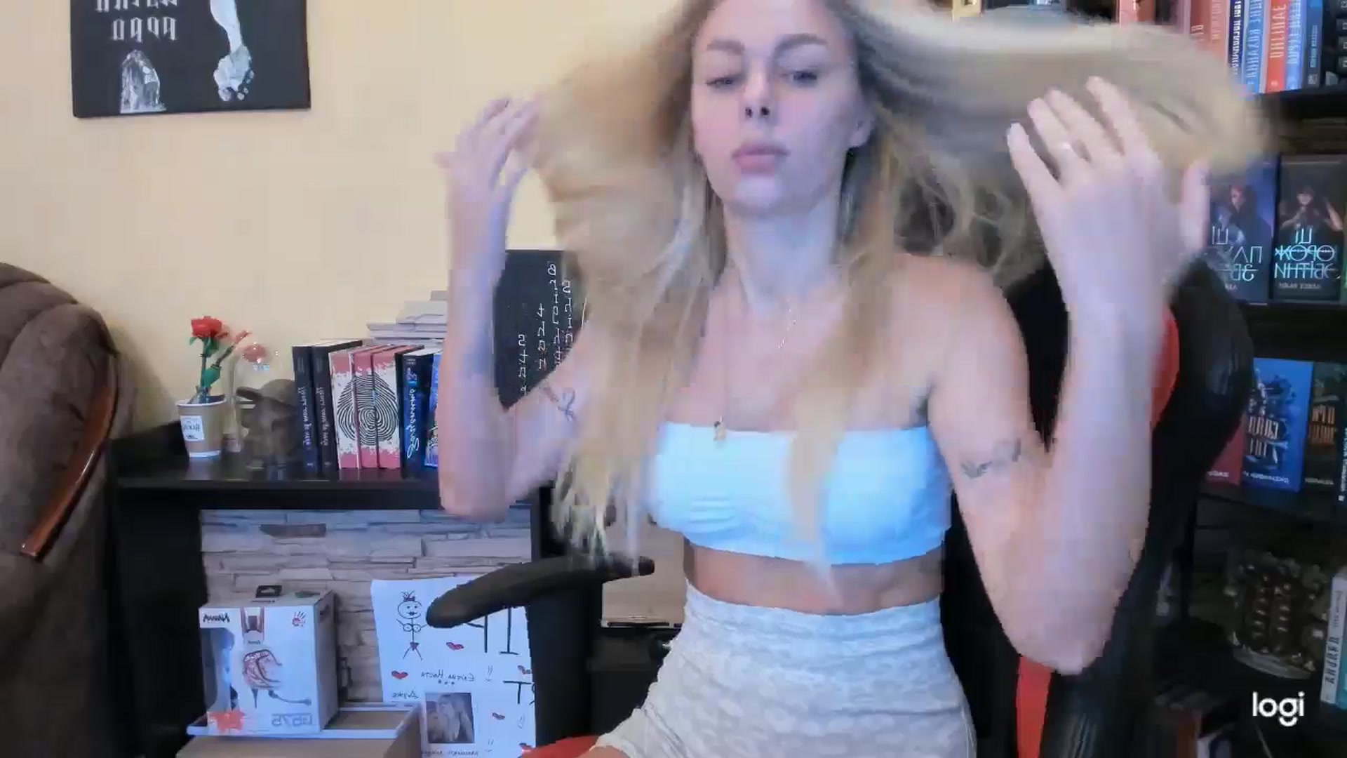 Gallery image thumbnail from YourPupsik's myfreecams stream on, 12/05/2025, 08:37 image 3 of 20