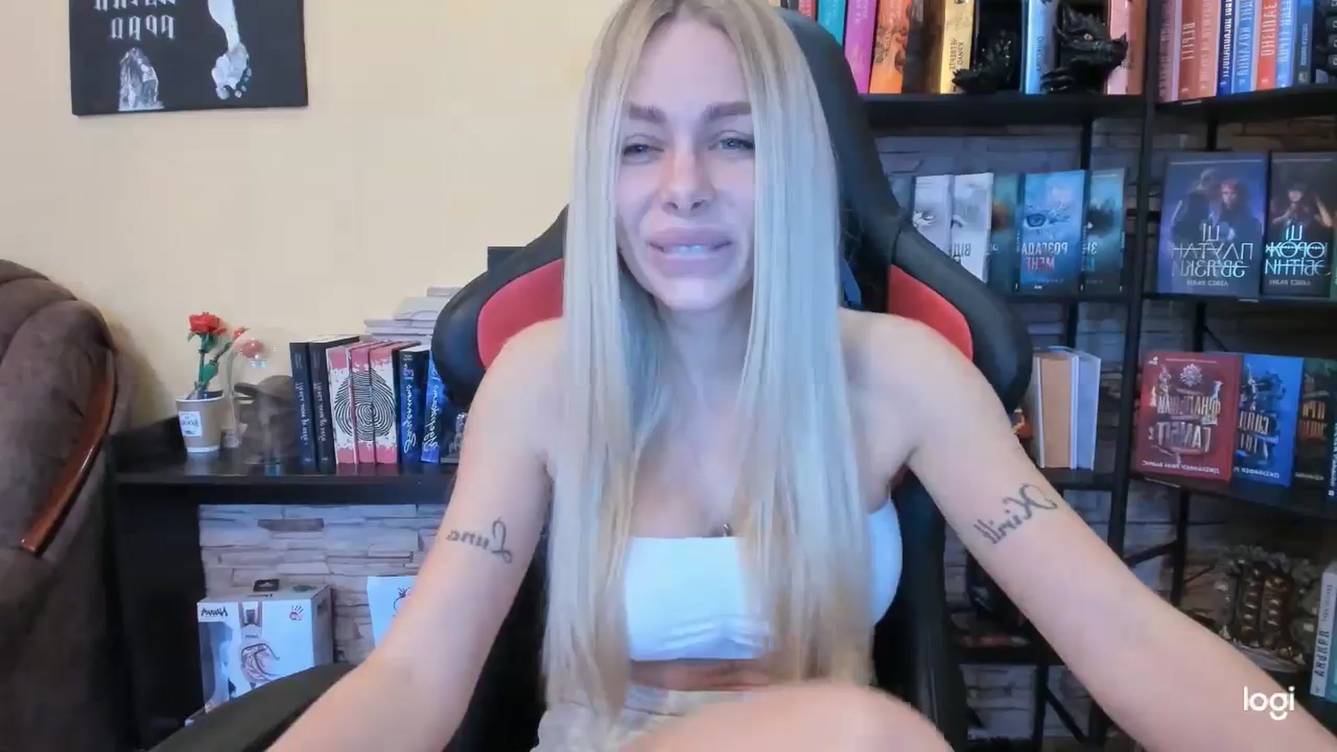 Gallery image thumbnail from YourPupsik's myfreecams stream on, 12/05/2025, 08:37 image 9 of 20