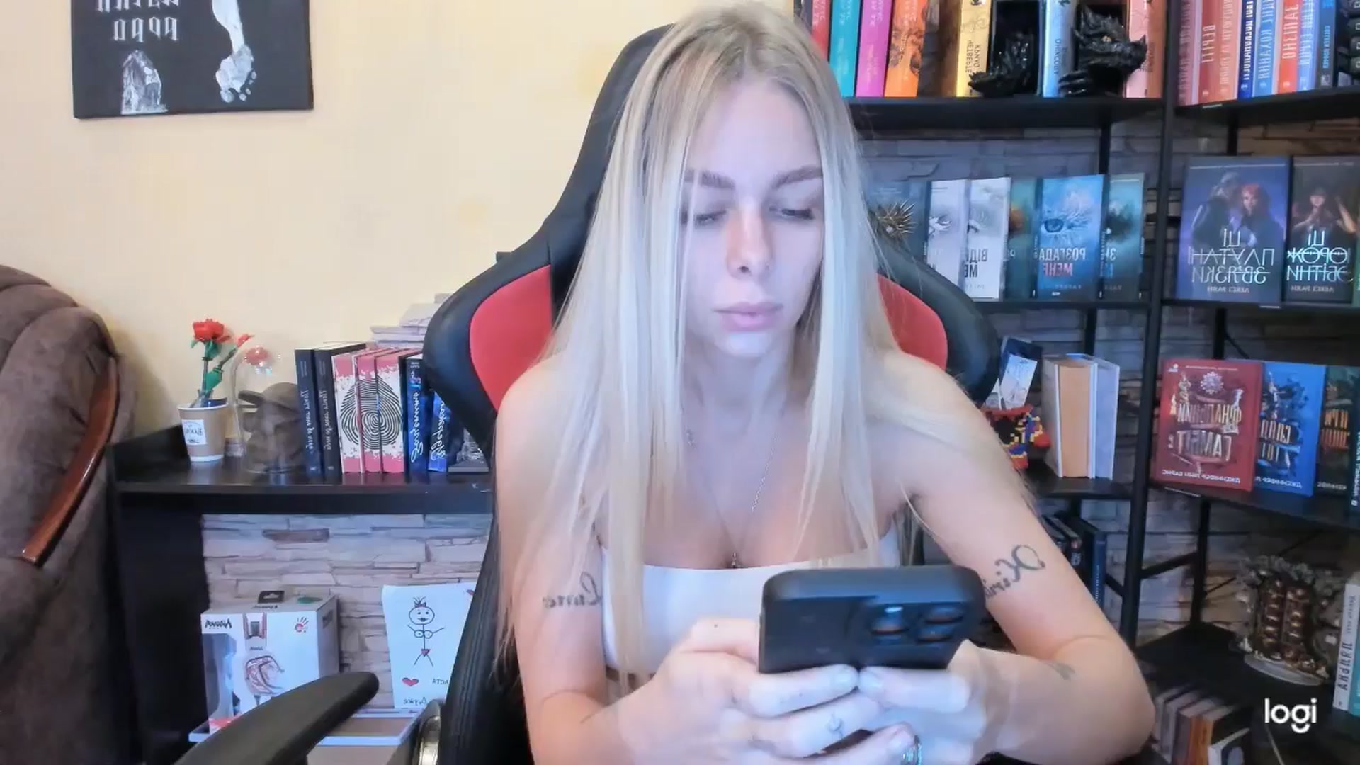 Gallery image thumbnail from YourPupsik's myfreecams stream on, 12/05/2025, 08:37 image 1 of 20