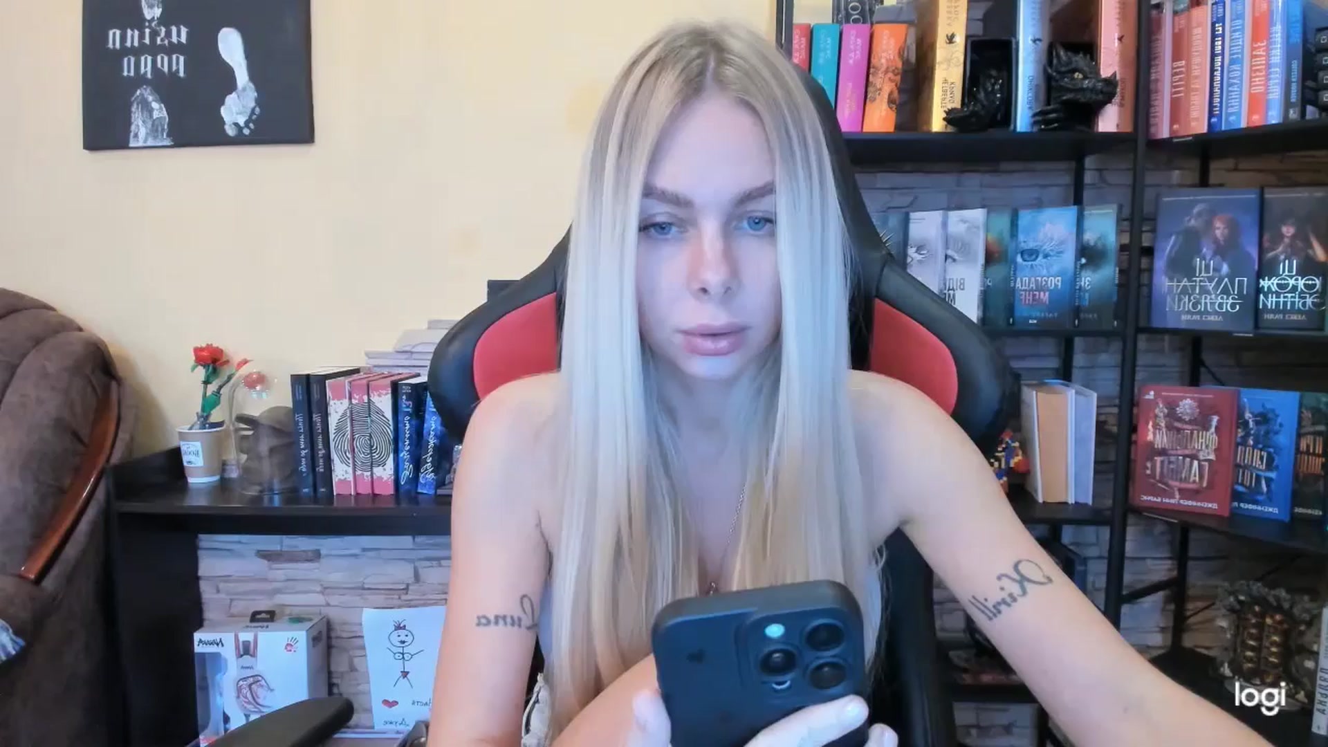 Gallery image thumbnail from YourPupsik's myfreecams stream on, 12/05/2025, 13:12 image 19 of 20