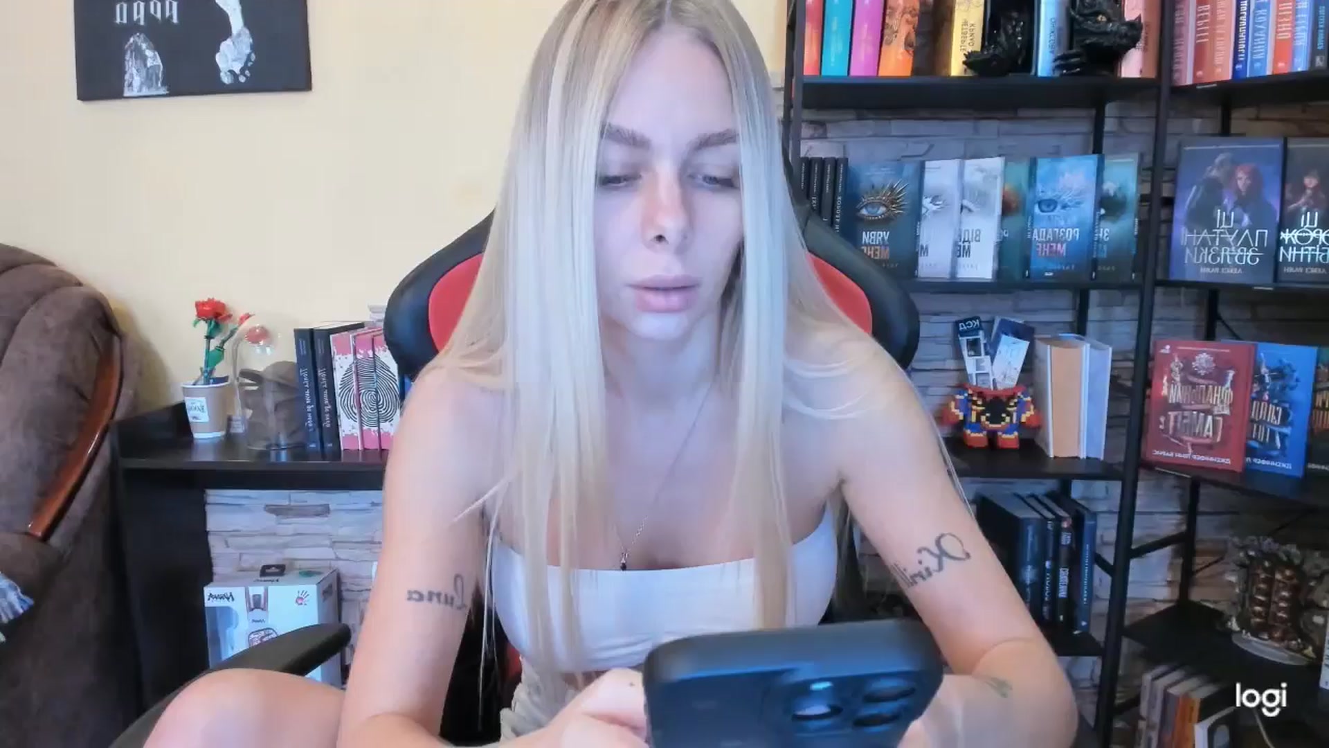 Gallery image thumbnail from YourPupsik's myfreecams stream on, 12/05/2025, 13:12 image 1 of 20