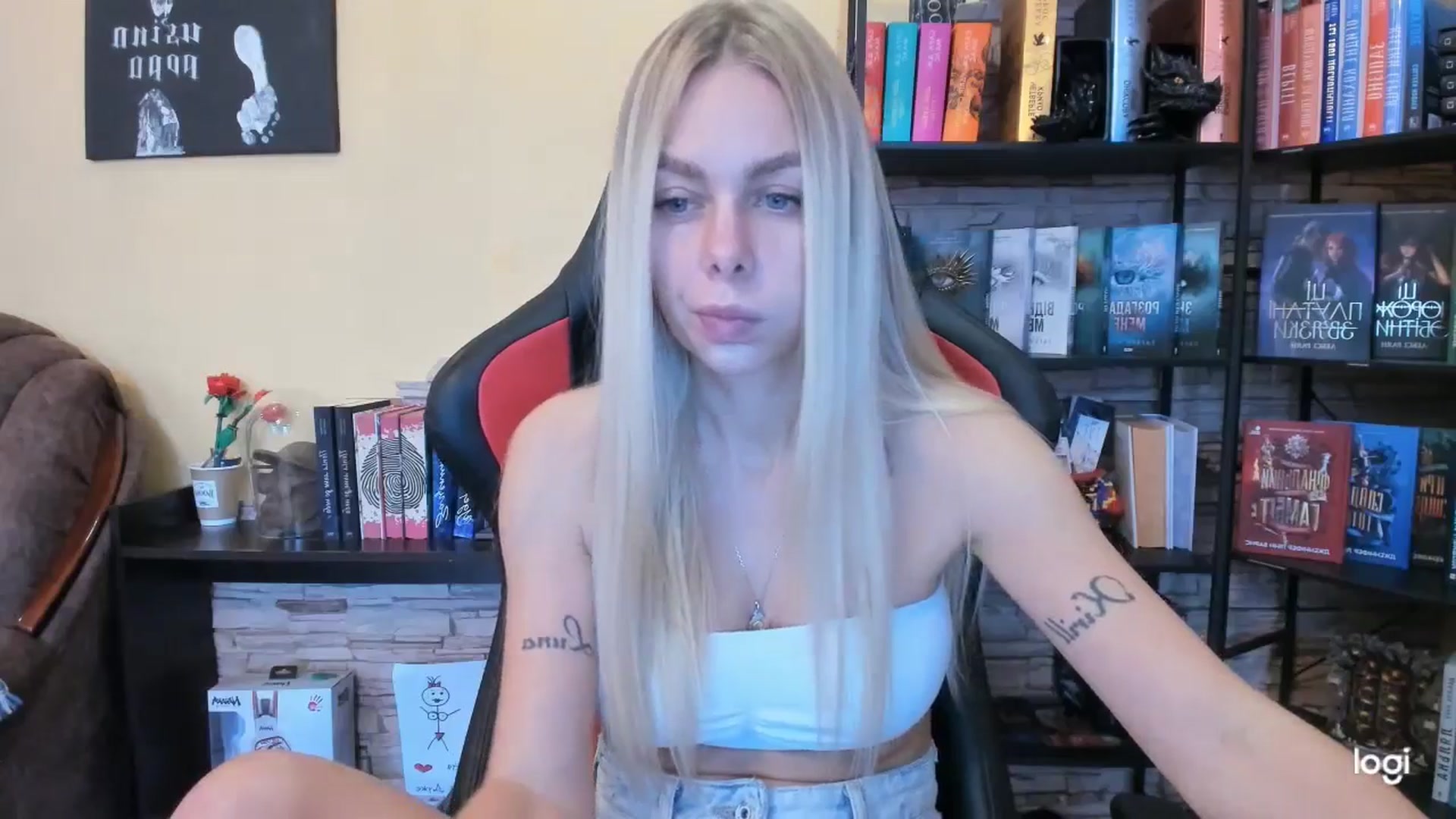 Gallery image thumbnail from YourPupsik's myfreecams stream on, 12/05/2025, 13:12 image 12 of 20