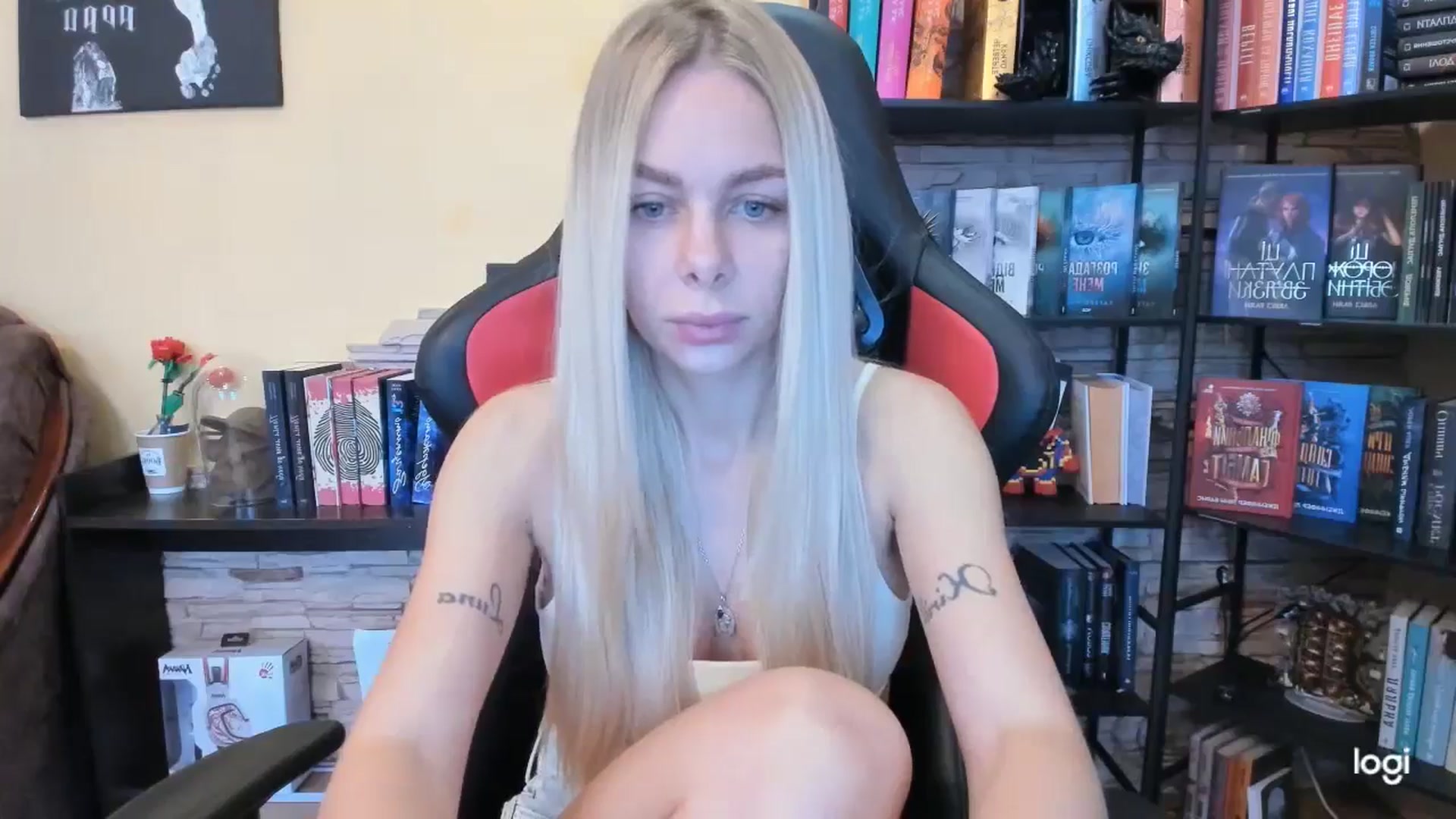Gallery image thumbnail from YourPupsik's myfreecams stream on, 12/06/2025, 10:46 image 17 of 20