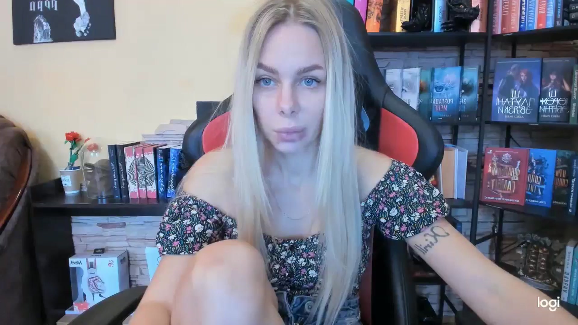 Gallery image thumbnail from YourPupsik's myfreecams stream on, 12/07/2025, 11:44 image 18 of 20