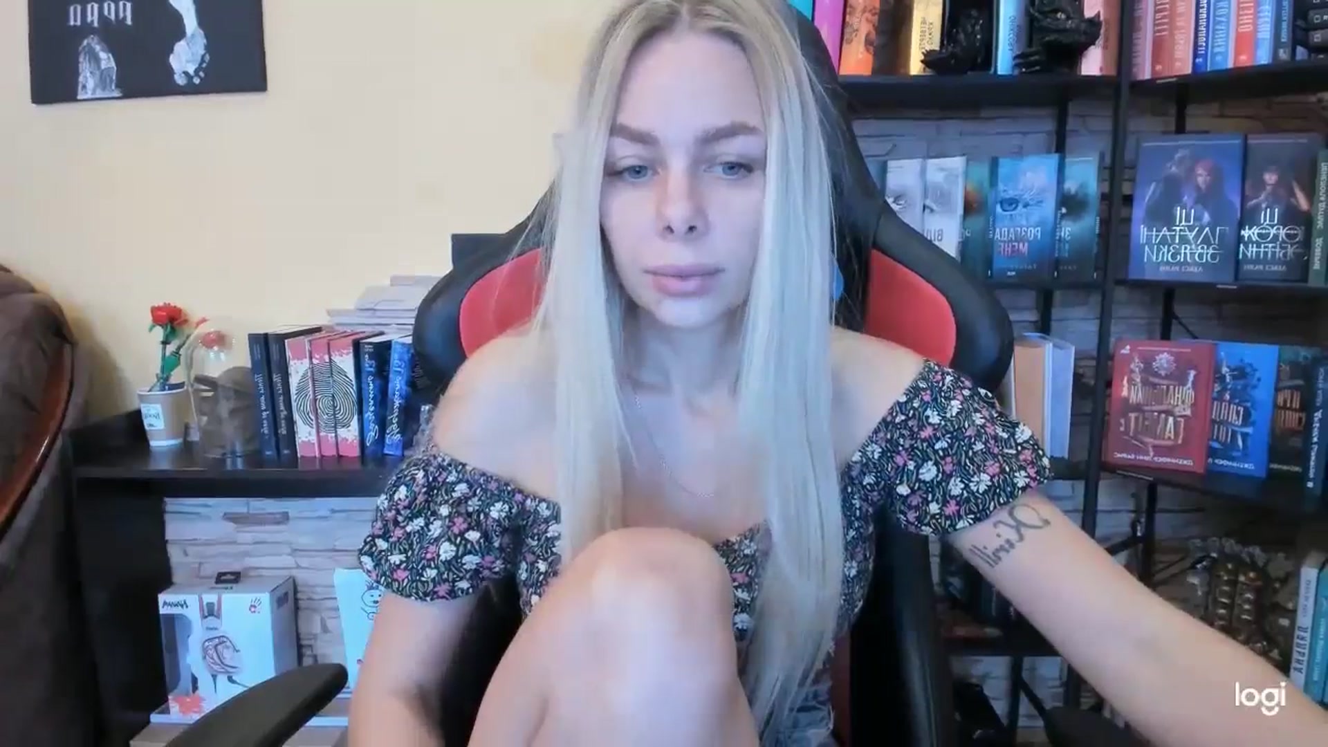 Gallery image thumbnail from YourPupsik's myfreecams stream on, 12/07/2025, 11:44 image 17 of 20