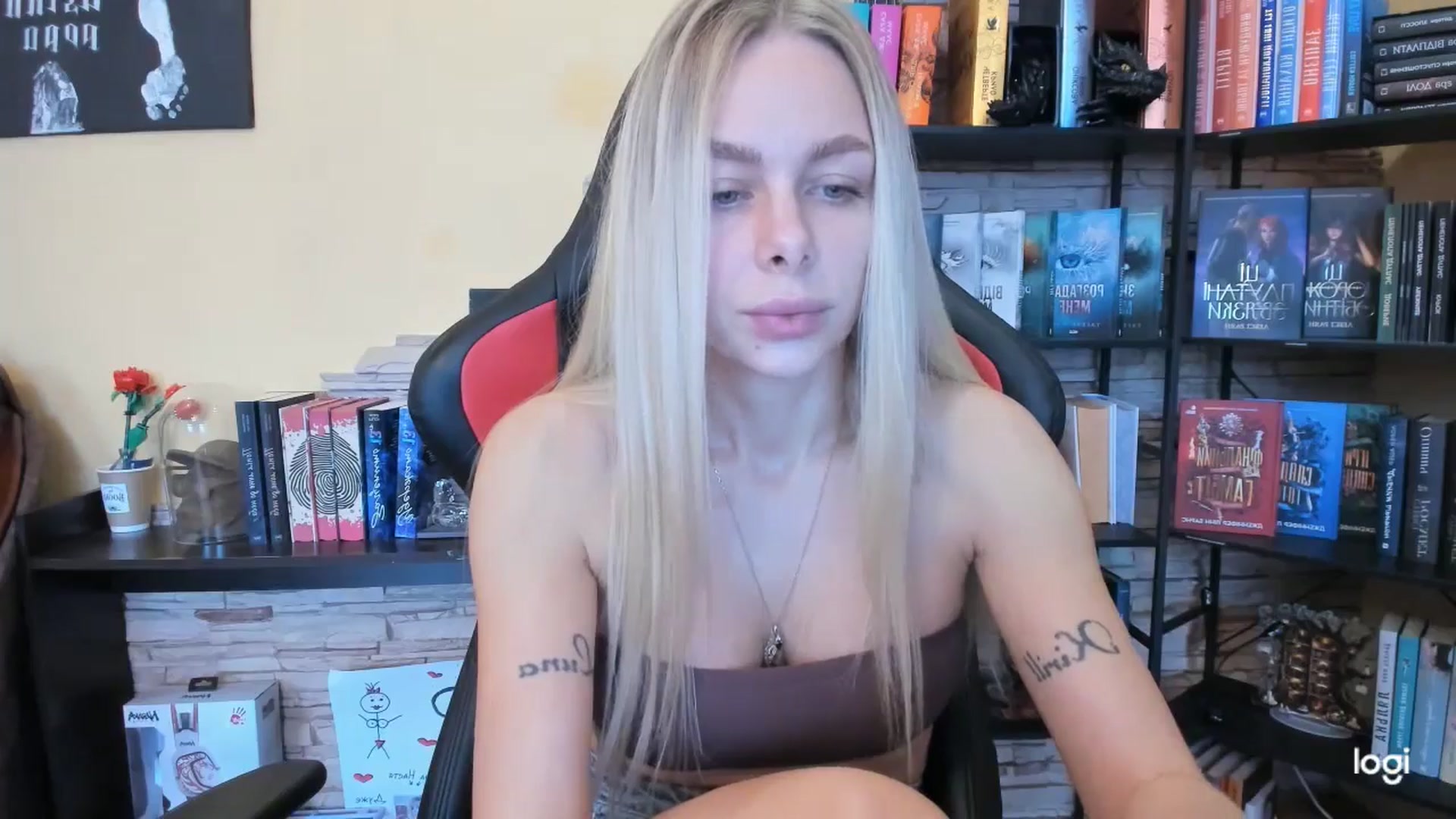 Gallery image thumbnail from YourPupsik's myfreecams stream on, 12/08/2025, 08:29 image 17 of 20