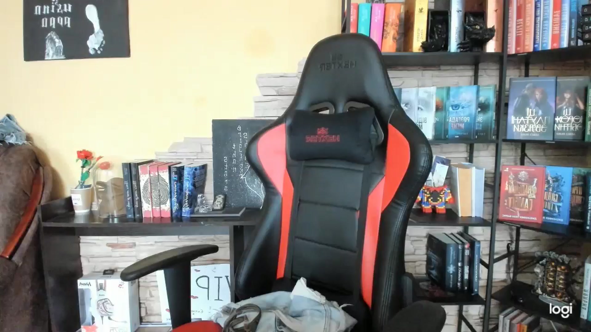 Gallery image thumbnail from YourPupsik's myfreecams stream on, 12/09/2025, 11:18 image 15 of 20