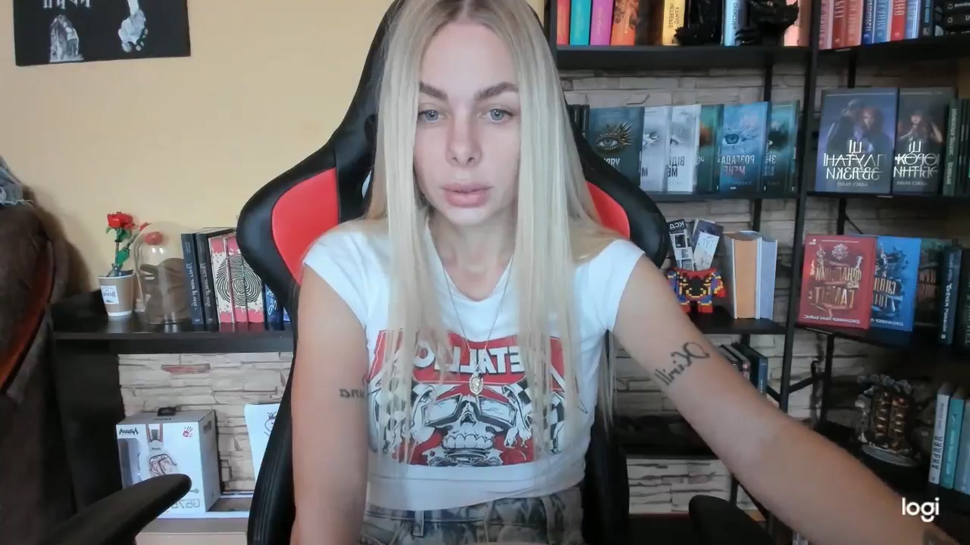 Gallery image thumbnail from YourPupsik's myfreecams stream on, 12/09/2025, 11:18 image 13 of 20