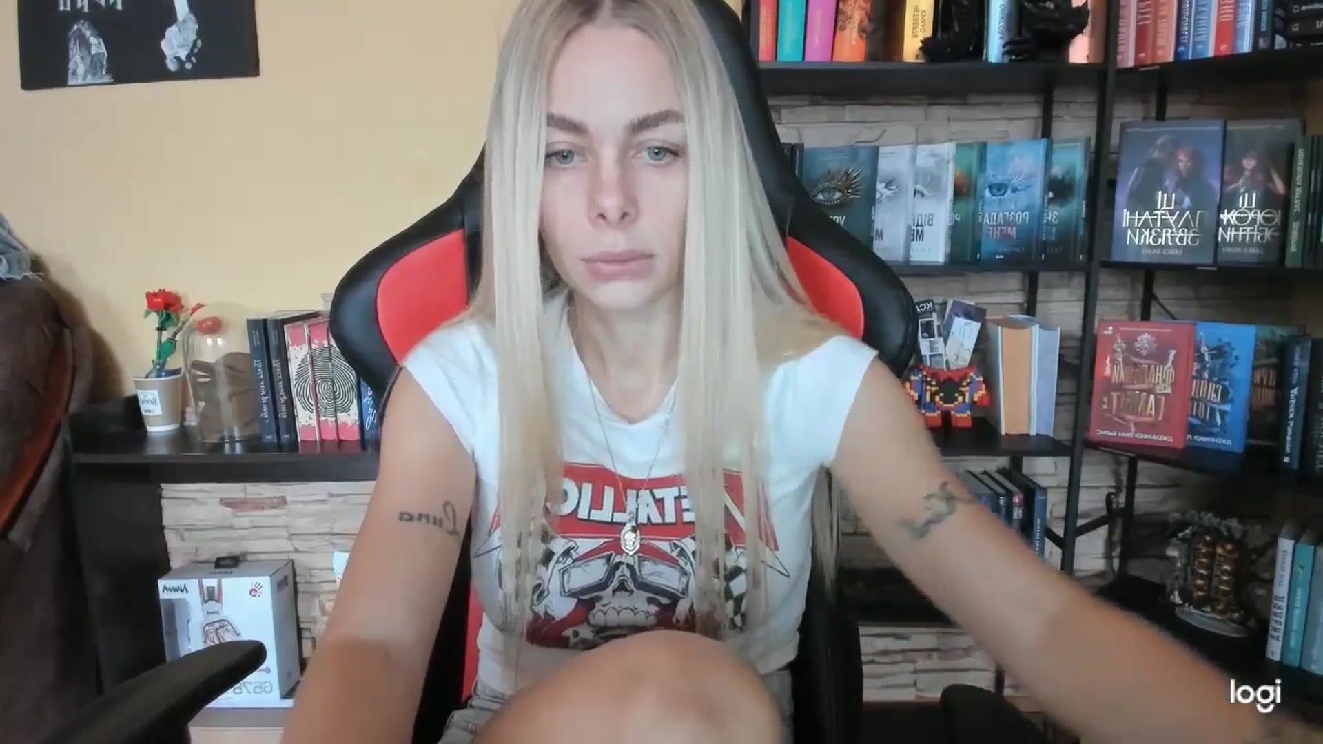 Gallery image thumbnail from YourPupsik's myfreecams stream on, 12/09/2025, 11:18 image 12 of 20