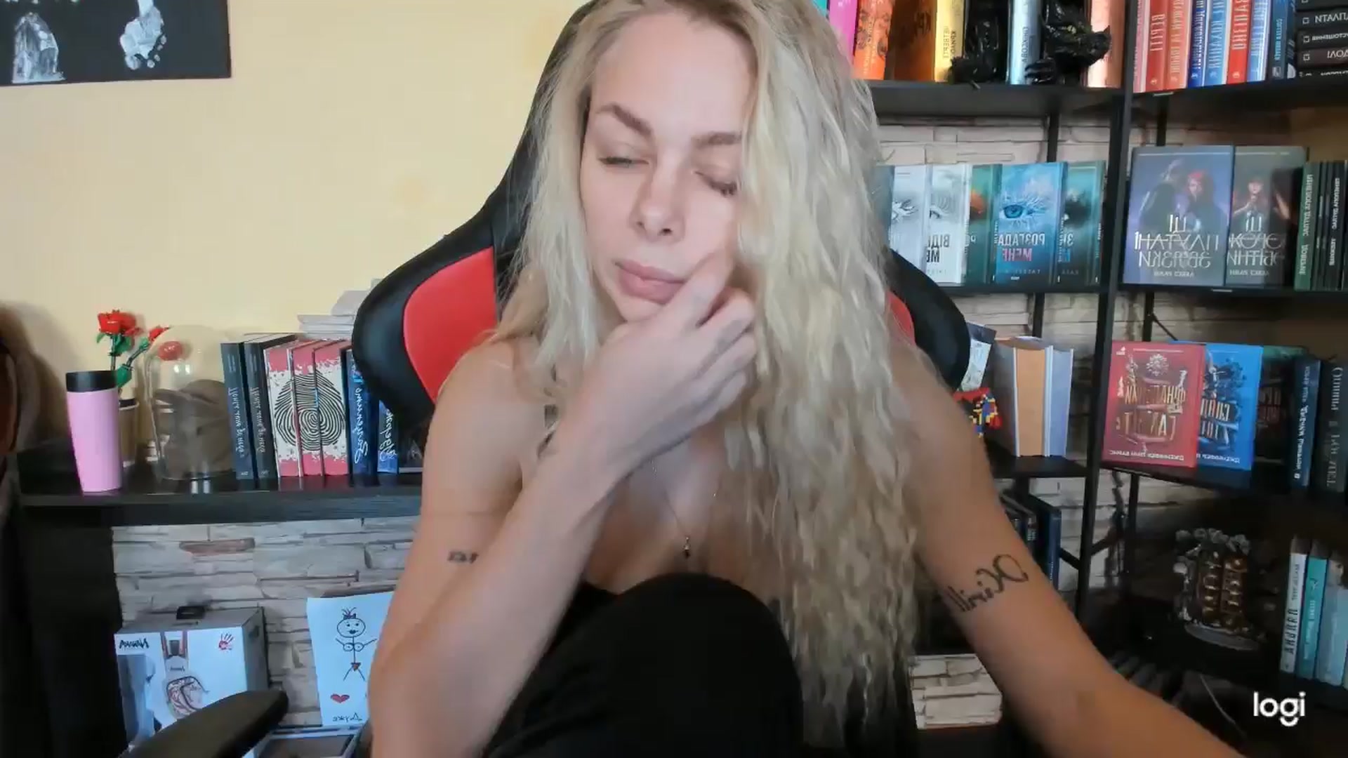 Gallery image thumbnail from YourPupsik's myfreecams stream on, 12/11/2025, 10:04 image 12 of 20