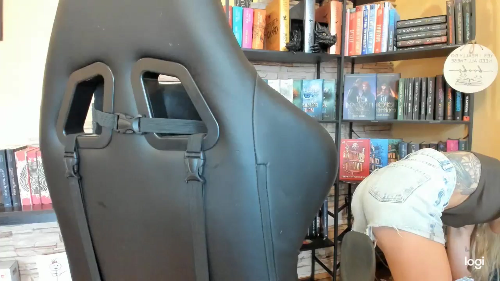 Gallery image thumbnail from YourPupsik's myfreecams stream on, 12/12/2025, 10:57 image 17 of 20