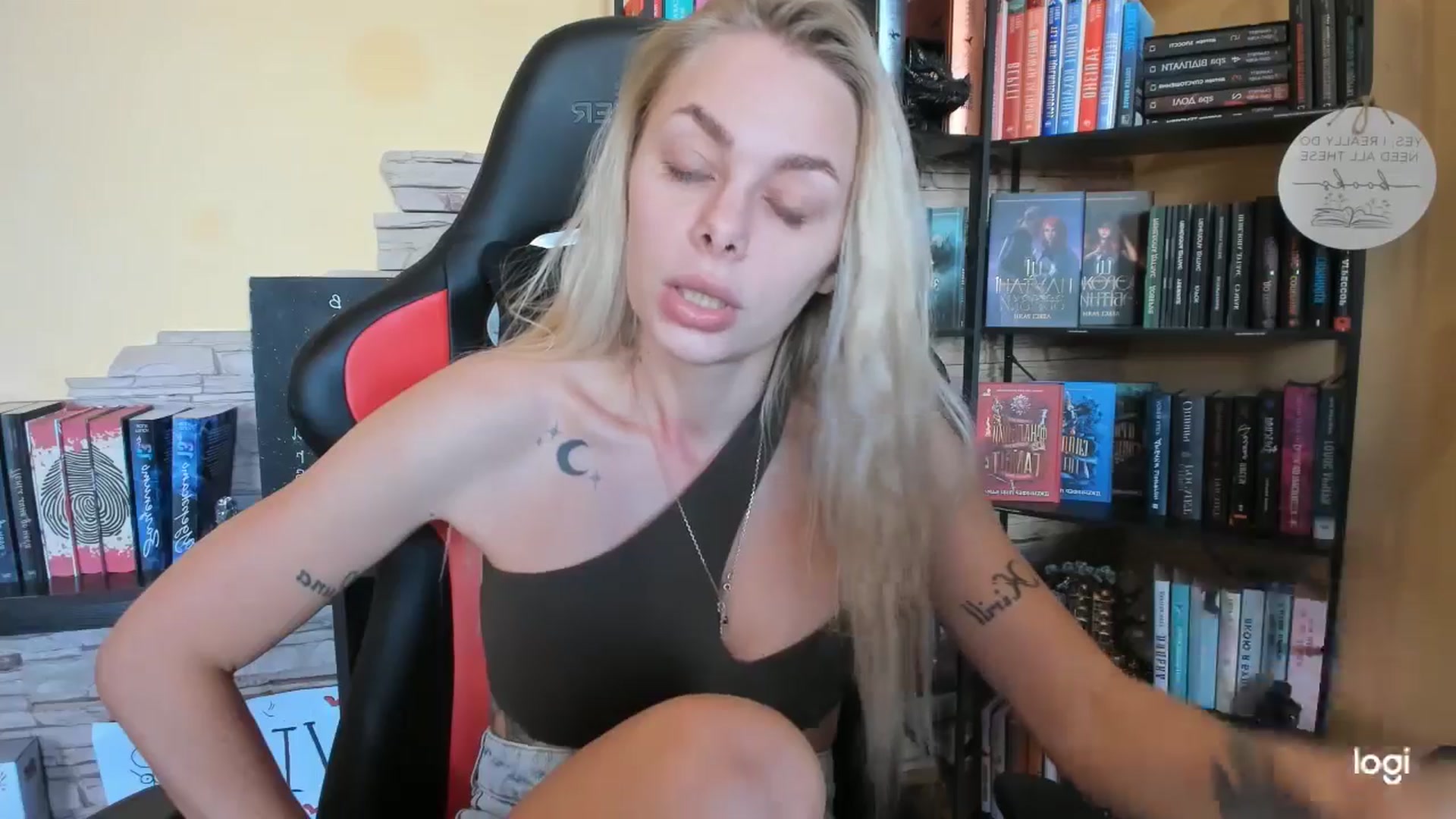 Gallery image thumbnail from YourPupsik's myfreecams stream on, 12/12/2025, 11:45 image 18 of 20