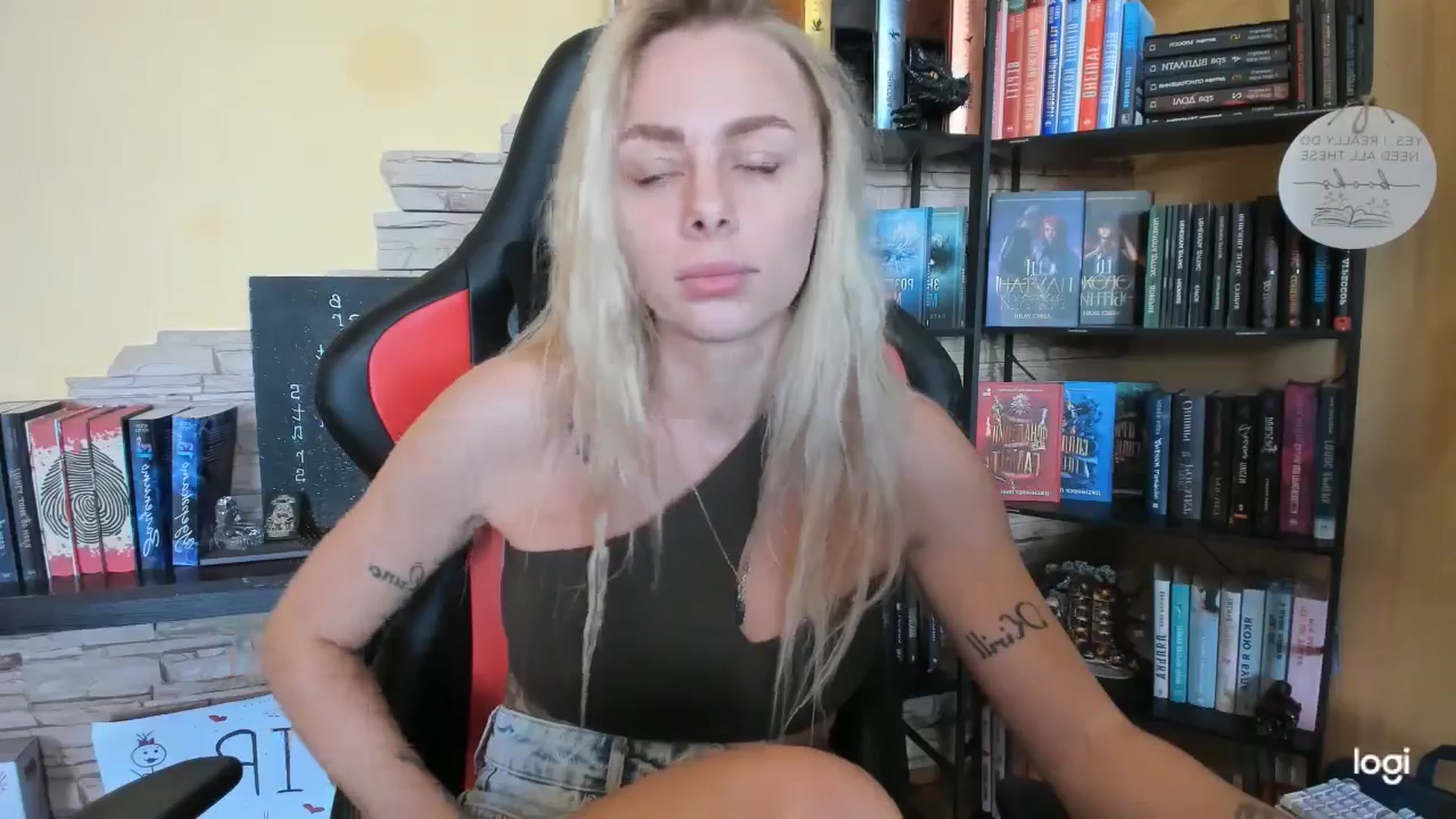 Gallery image thumbnail from YourPupsik's myfreecams stream on, 12/12/2025, 11:45 image 7 of 20
