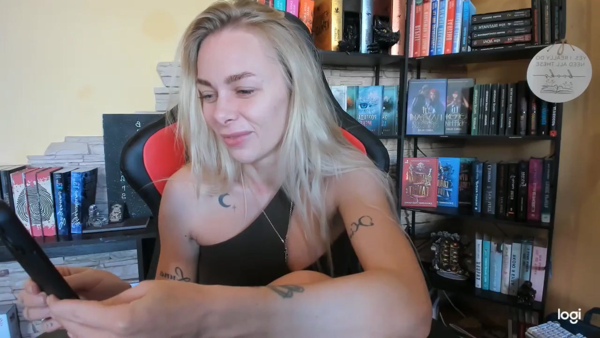 Gallery image thumbnail from YourPupsik's myfreecams stream on, 12/12/2025, 11:45 image 12 of 20
