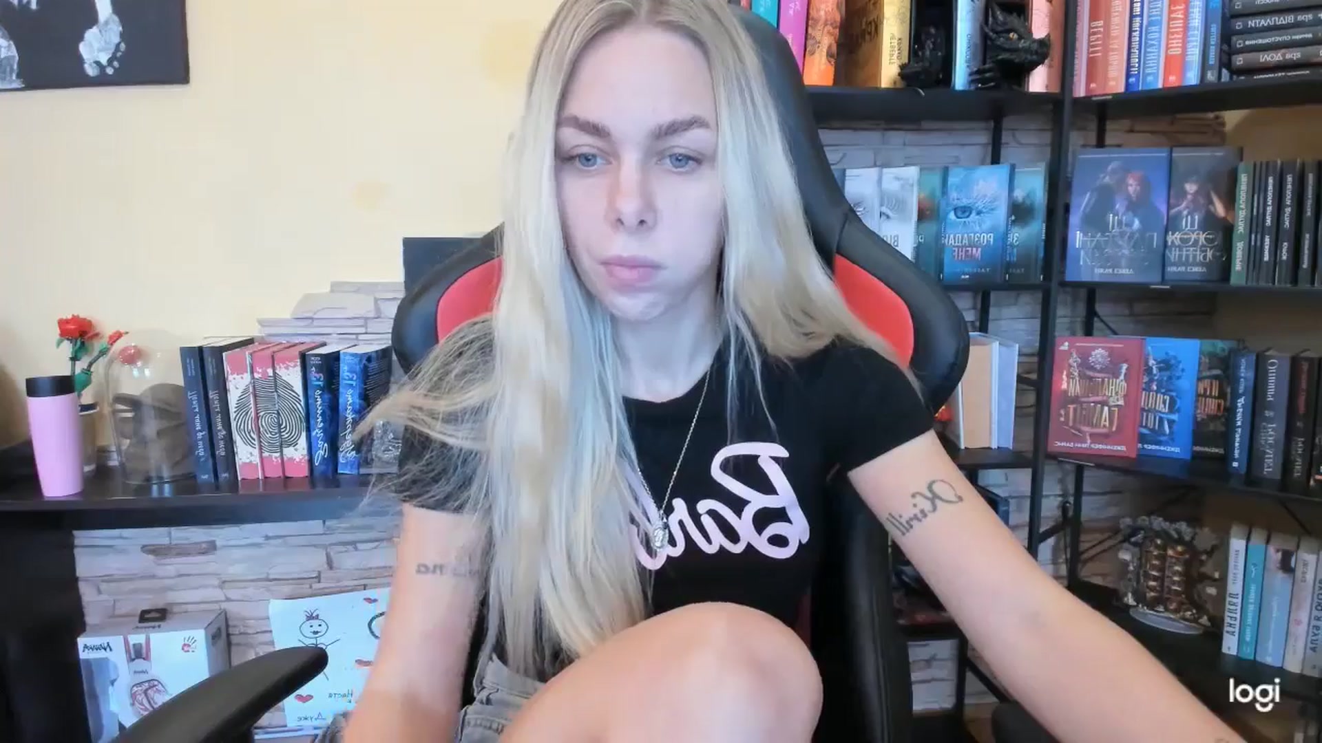 Gallery image thumbnail from YourPupsik's myfreecams stream on, 12/14/2025, 10:27 image 12 of 20