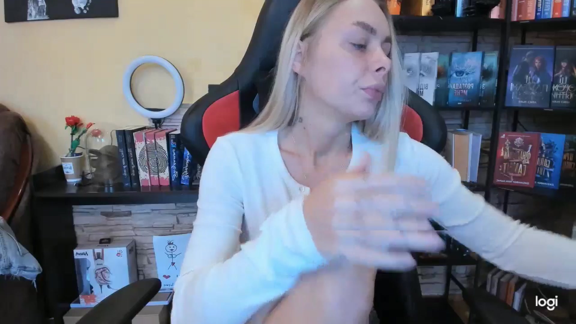 Gallery image thumbnail from YourPupsik's myfreecams stream on, 12/18/2025, 12:53 image 15 of 20